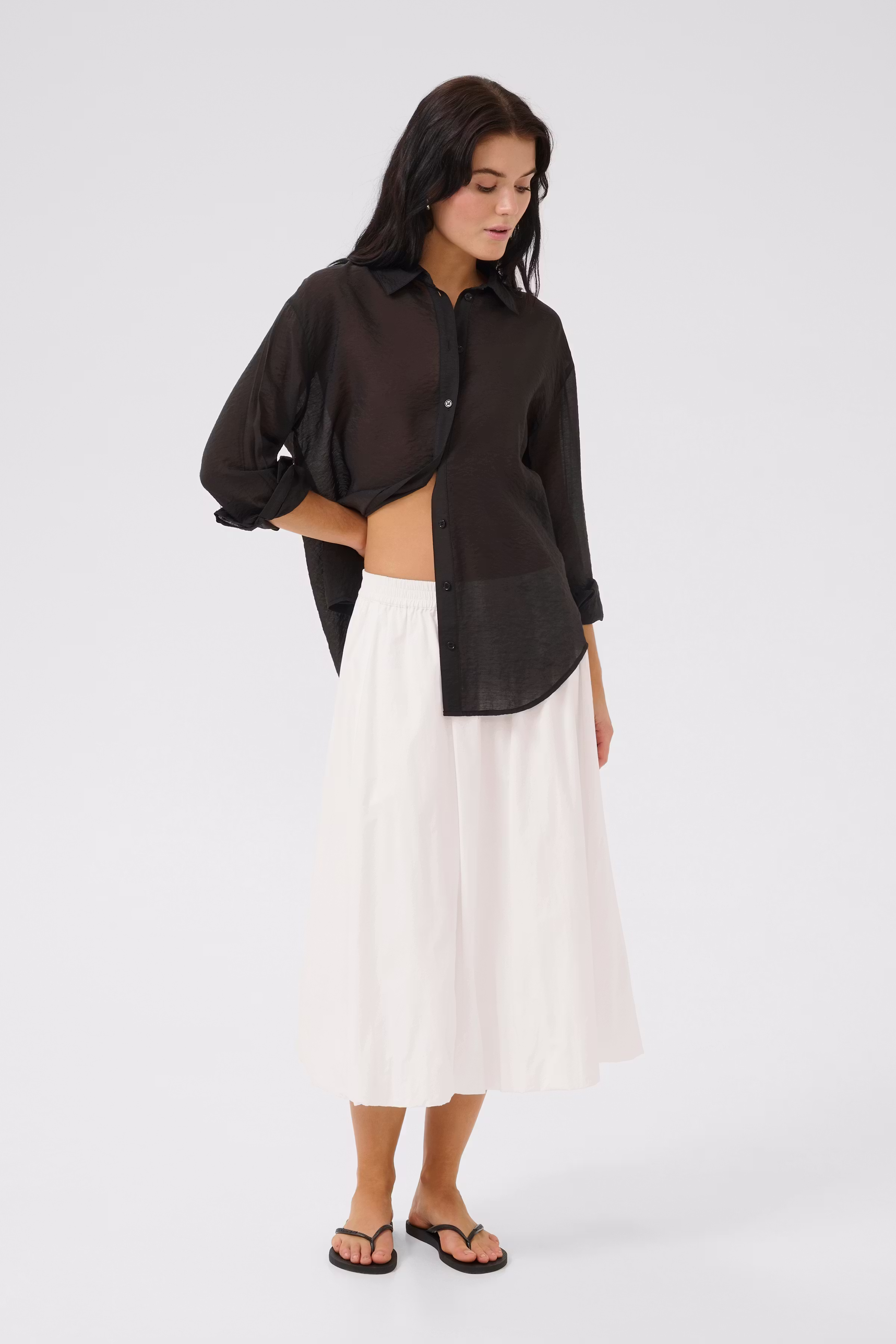 SunnaMW Skirt LOOKBOOK FRONT 10705147-110601