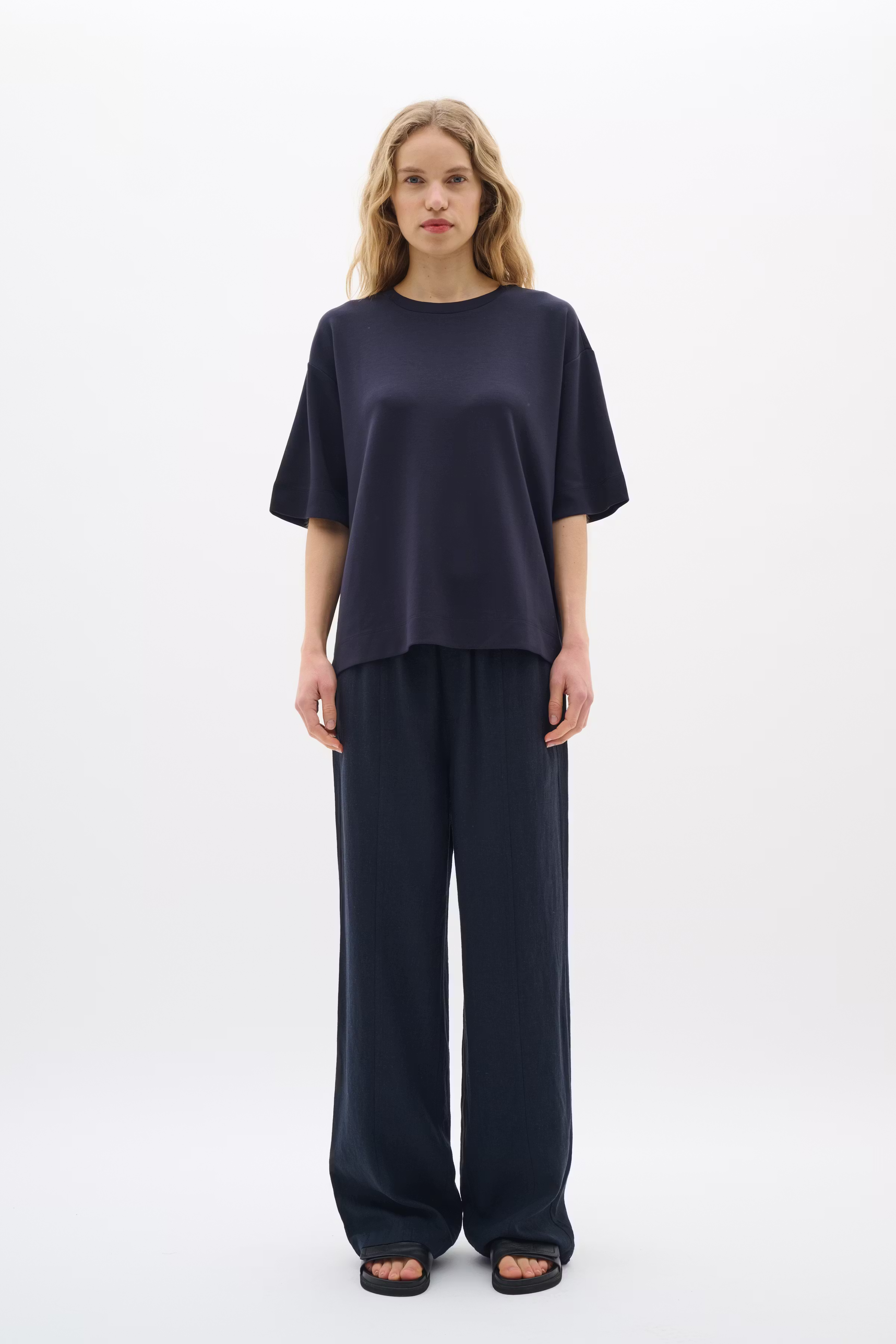 PannieIW Oversize T-shirt LOOKBOOK FRONT 30109225-300005