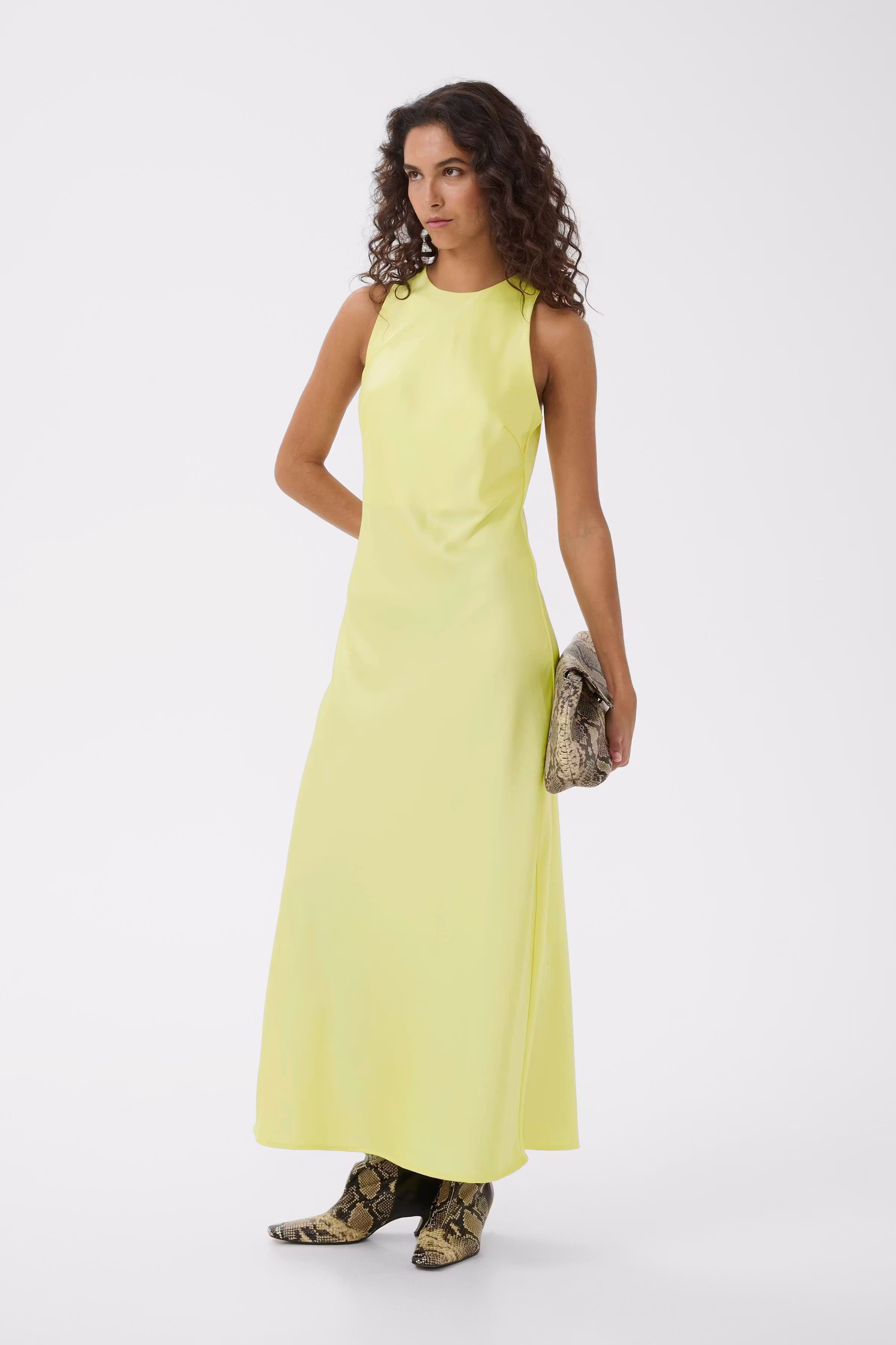GZcerina Dress LOOKBOOK FRONT 10911309-110618
