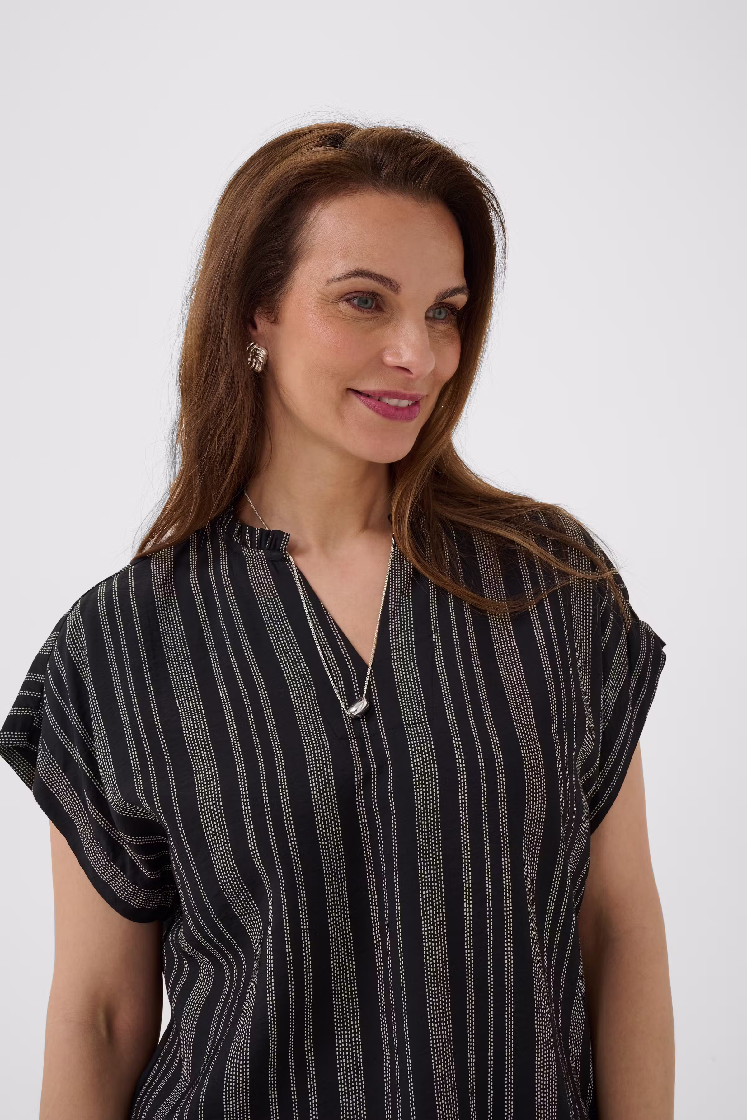 BPkora Blouse LOOKBOOK DETAIL 40200193-109993