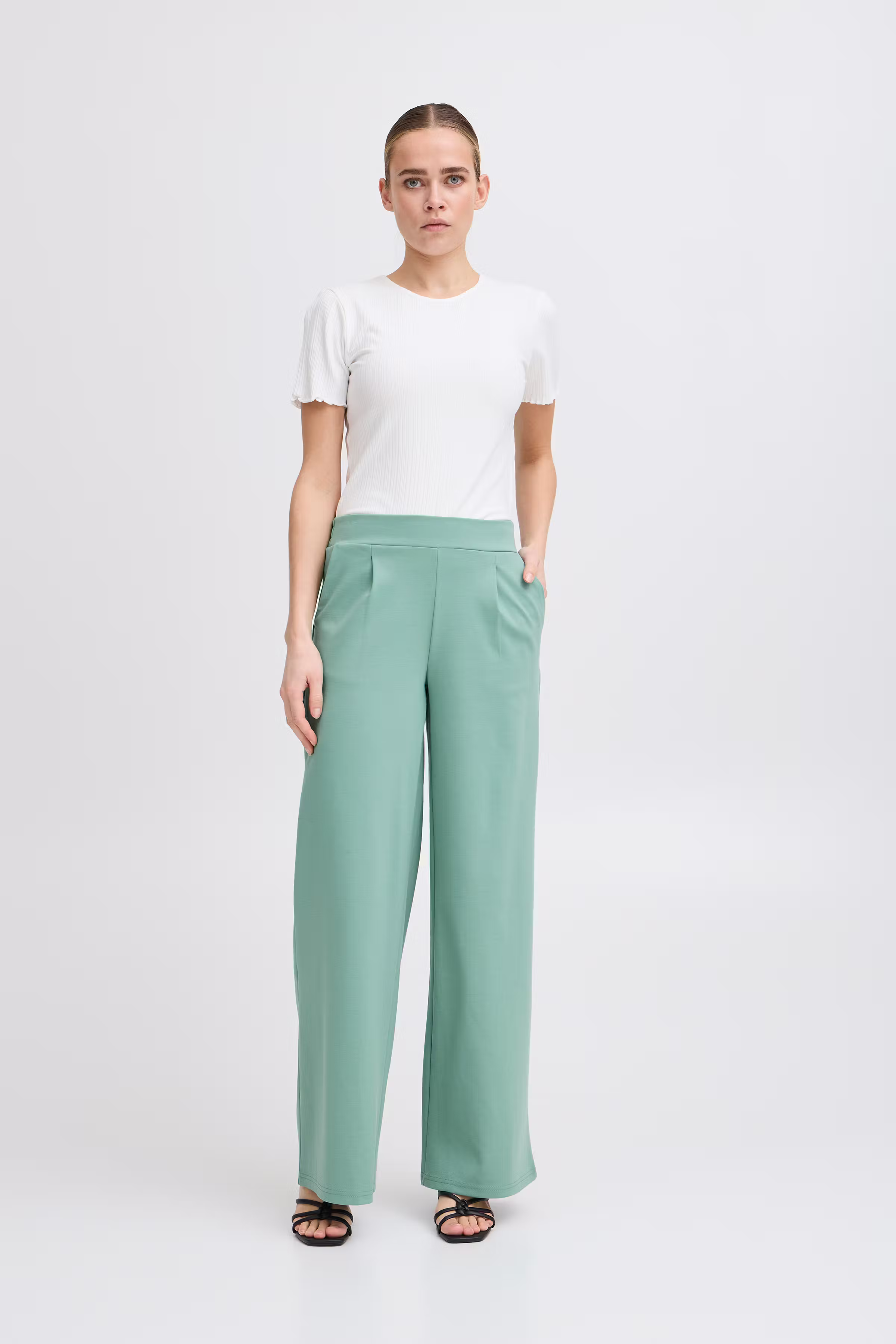 IHKATE LONG WIDE Hose LOOKBOOK FRONT 20118337-165515