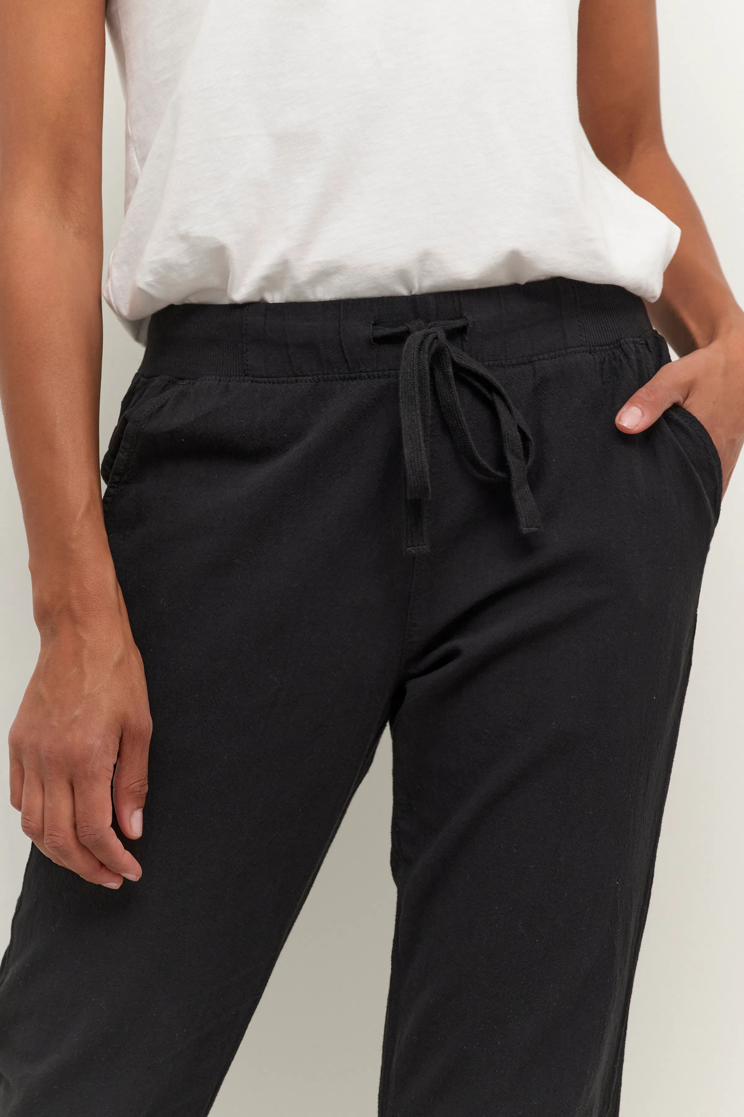 Naya Capri bukser LOOKBOOK DETAIL 10502803-50600
