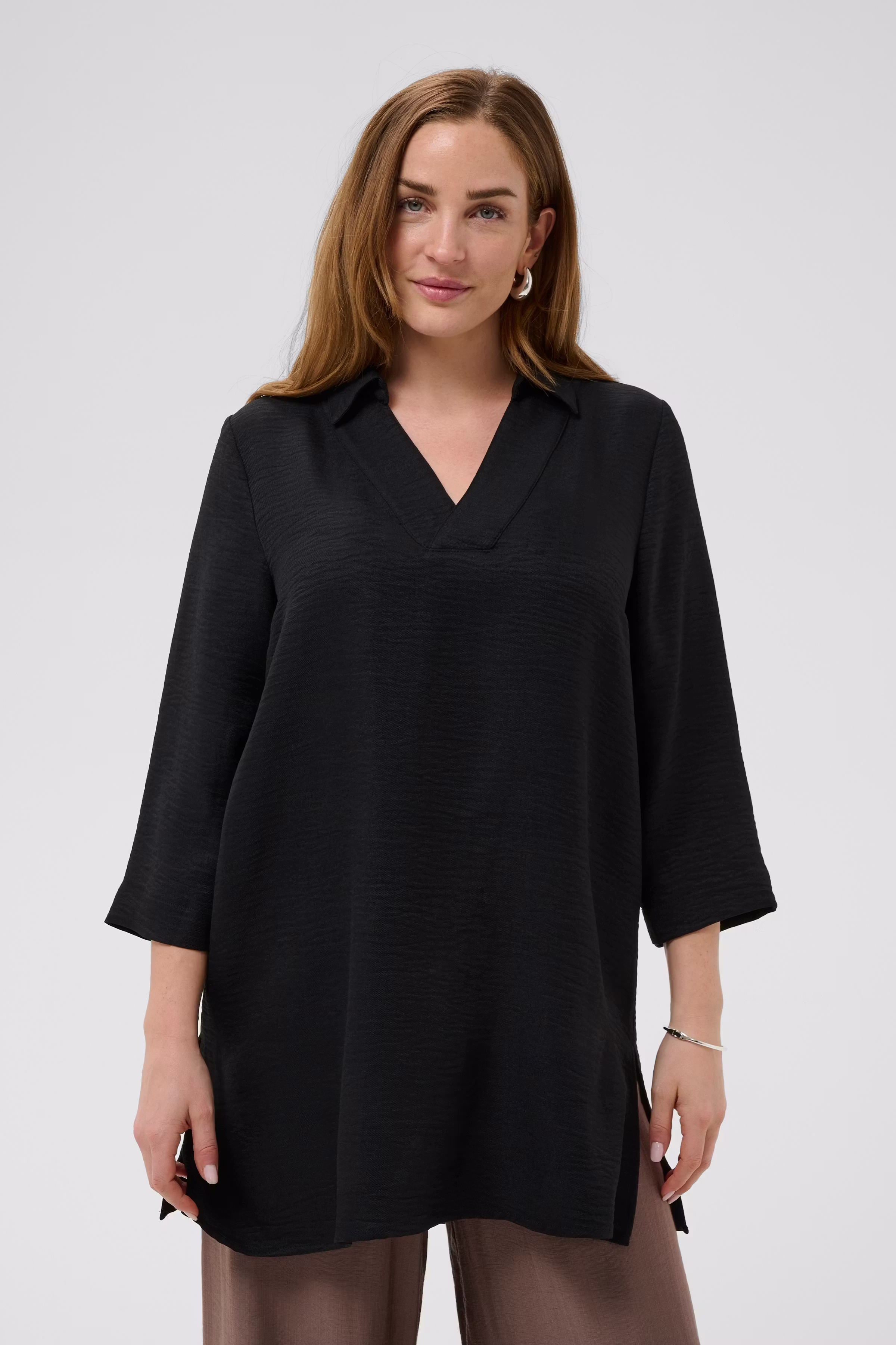 BPoda Tunika LOOKBOOK FRONT 40200118-100121