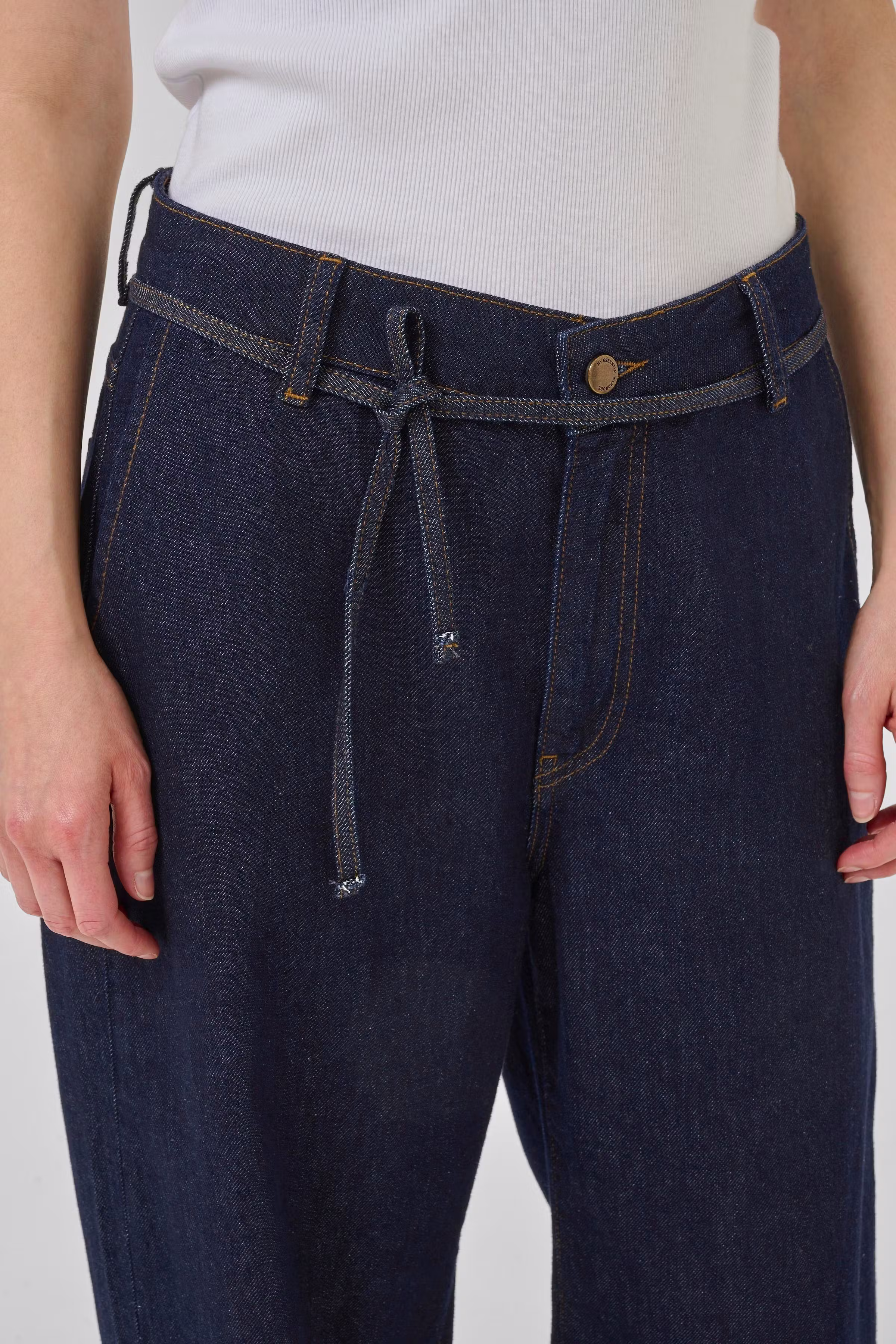 MWCleo Mid Wide jeans LOOKBOOK DETAIL 10705236-100067