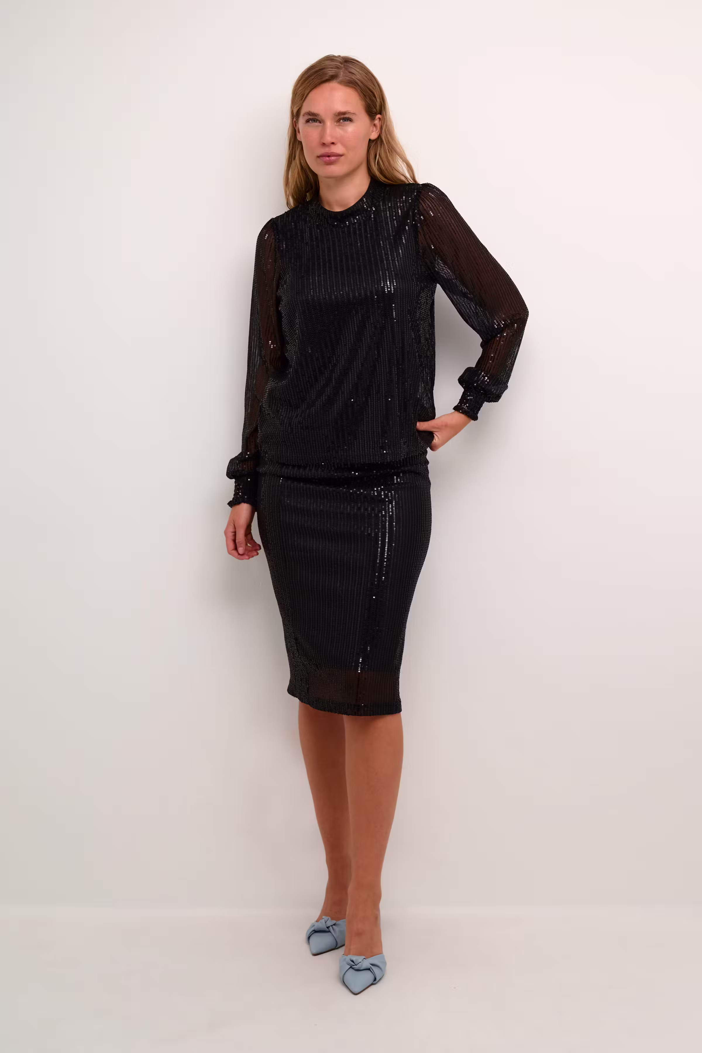 KAbolette Sequin blouse LOOKBOOK FRONT 10508000-100121