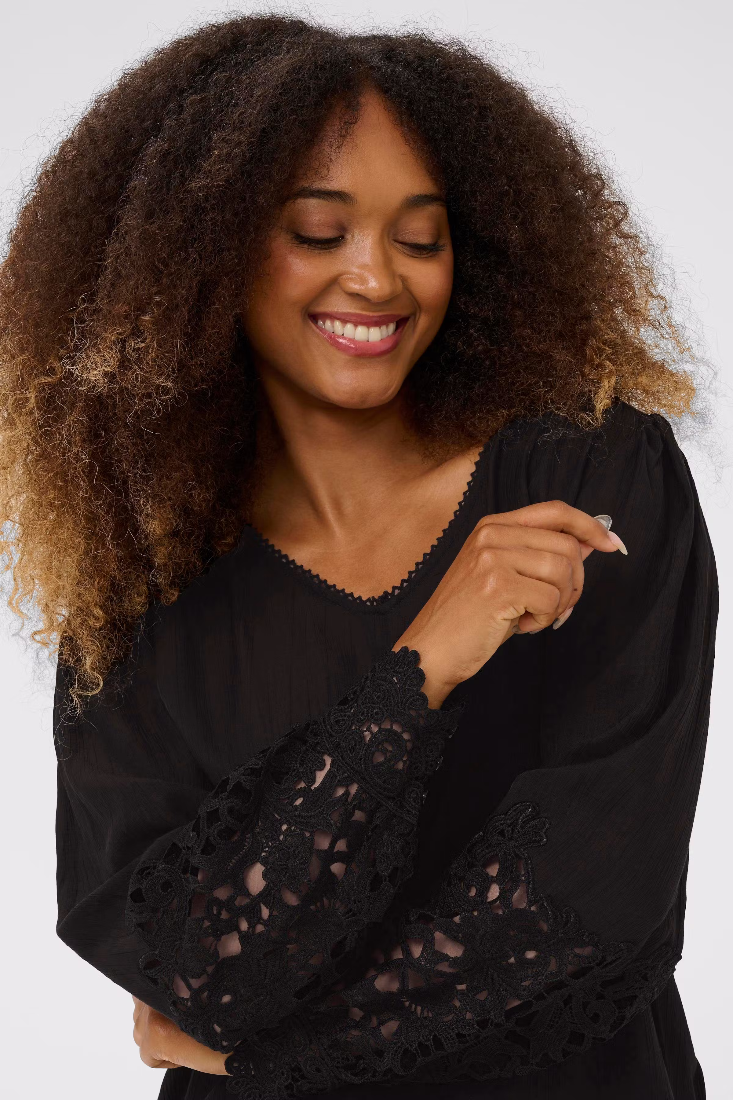 CRTina Blouse LOOKBOOK DETAIL 10614427-100120