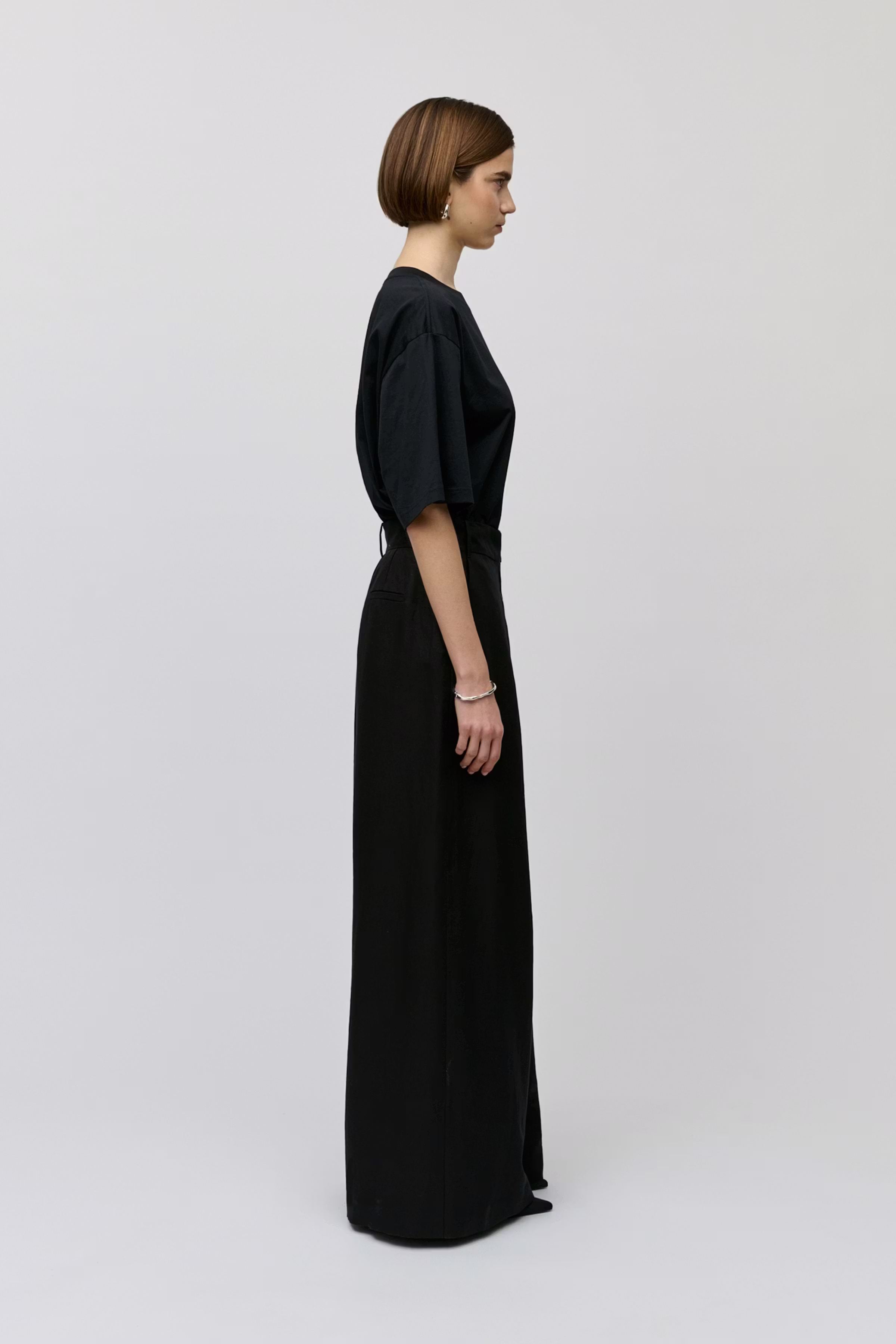 IOPIERA Trousers LOOKBOOK FRONT 30600622-BK999