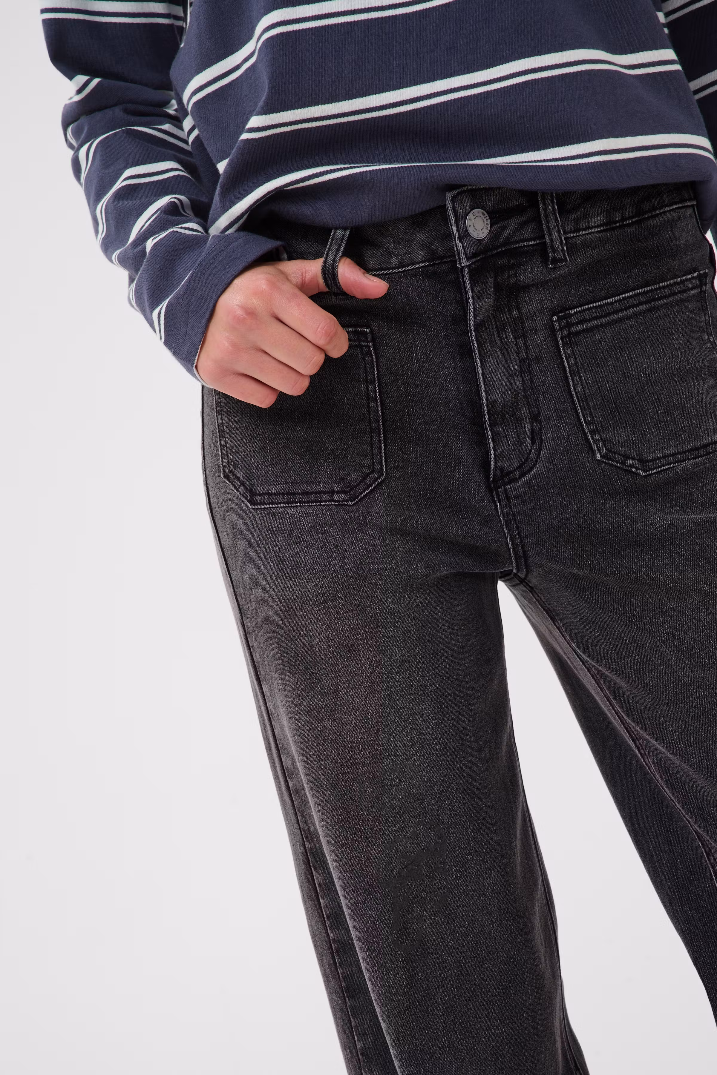 KAbrook Wide Jeans LOOKBOOK DETAIL 10510722-108531