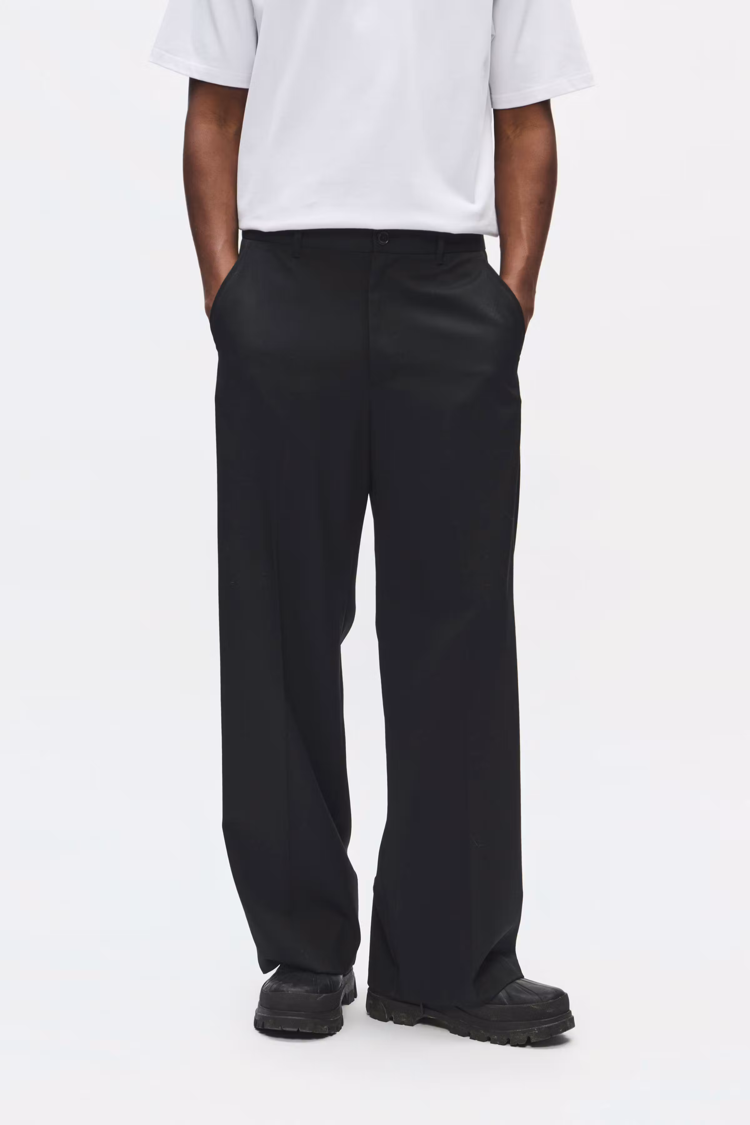 WWLuca Bukser LOOKBOOK FRONT 30252216-303700
