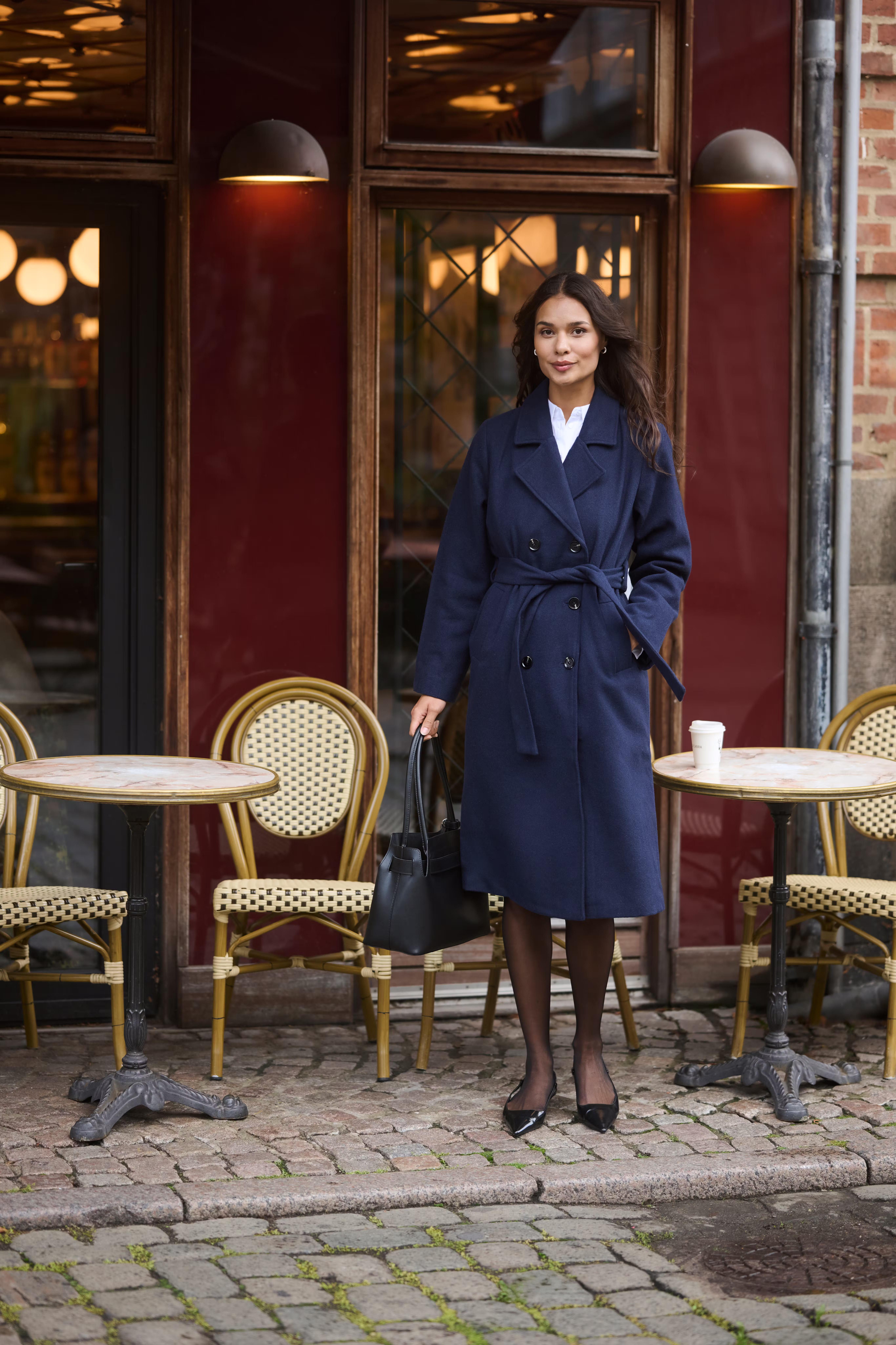 KAfanny Mantel LOCATION NONE 10509488-106706