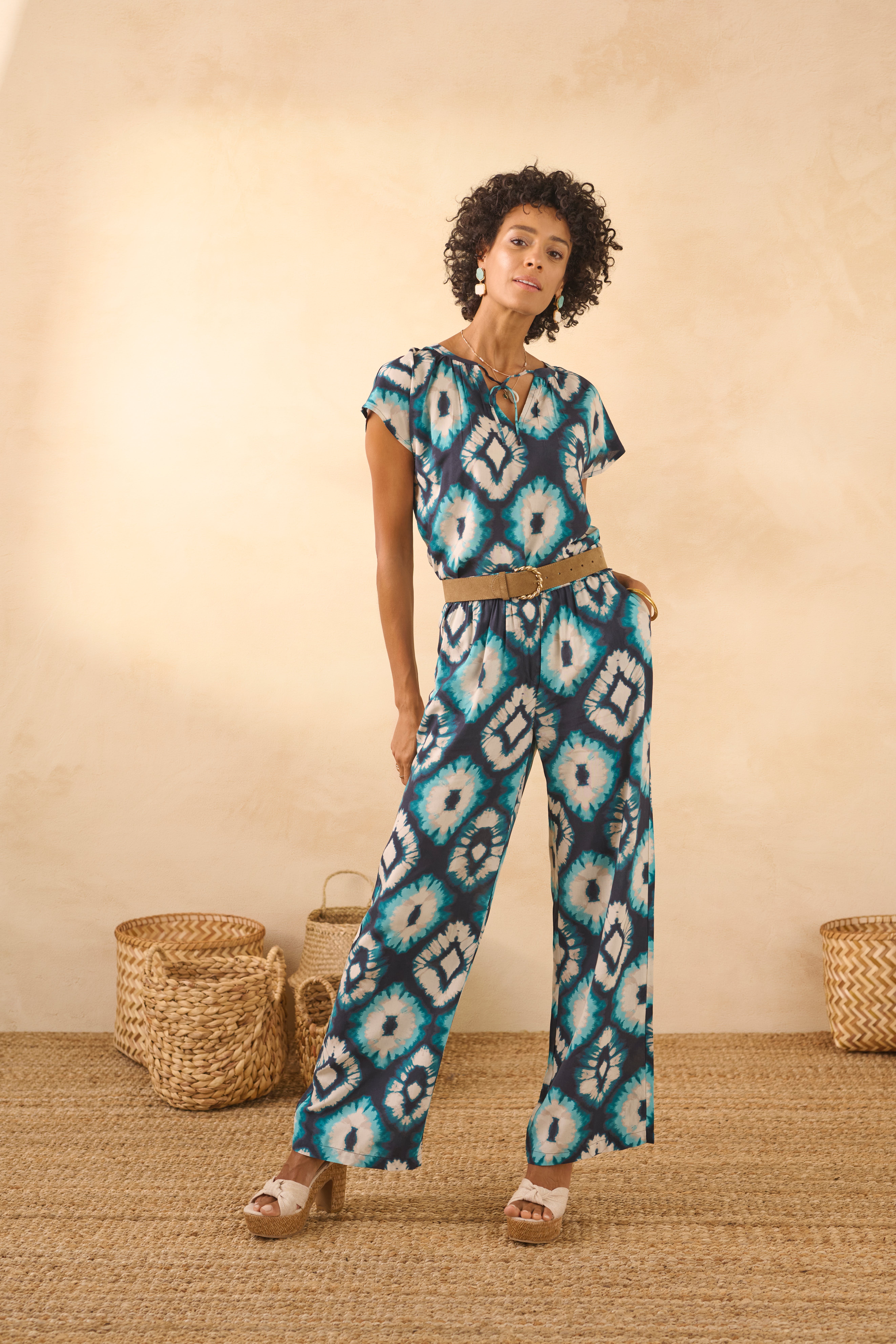 CRTiah Bluse LOCATION NONE 10613602-107522