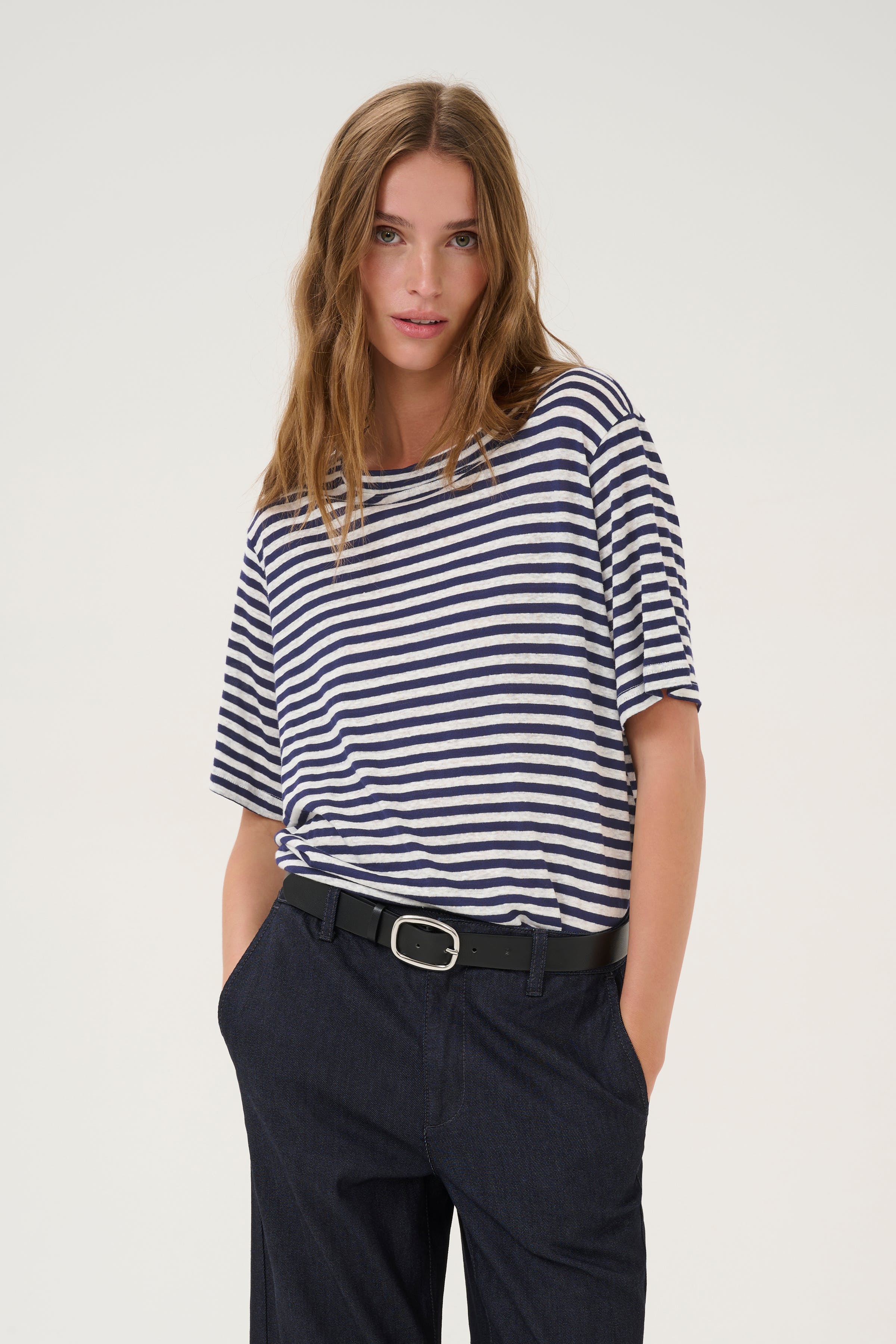 LisaMW Leinen T-shirt LOOKBOOK FRONT 10704599-107481