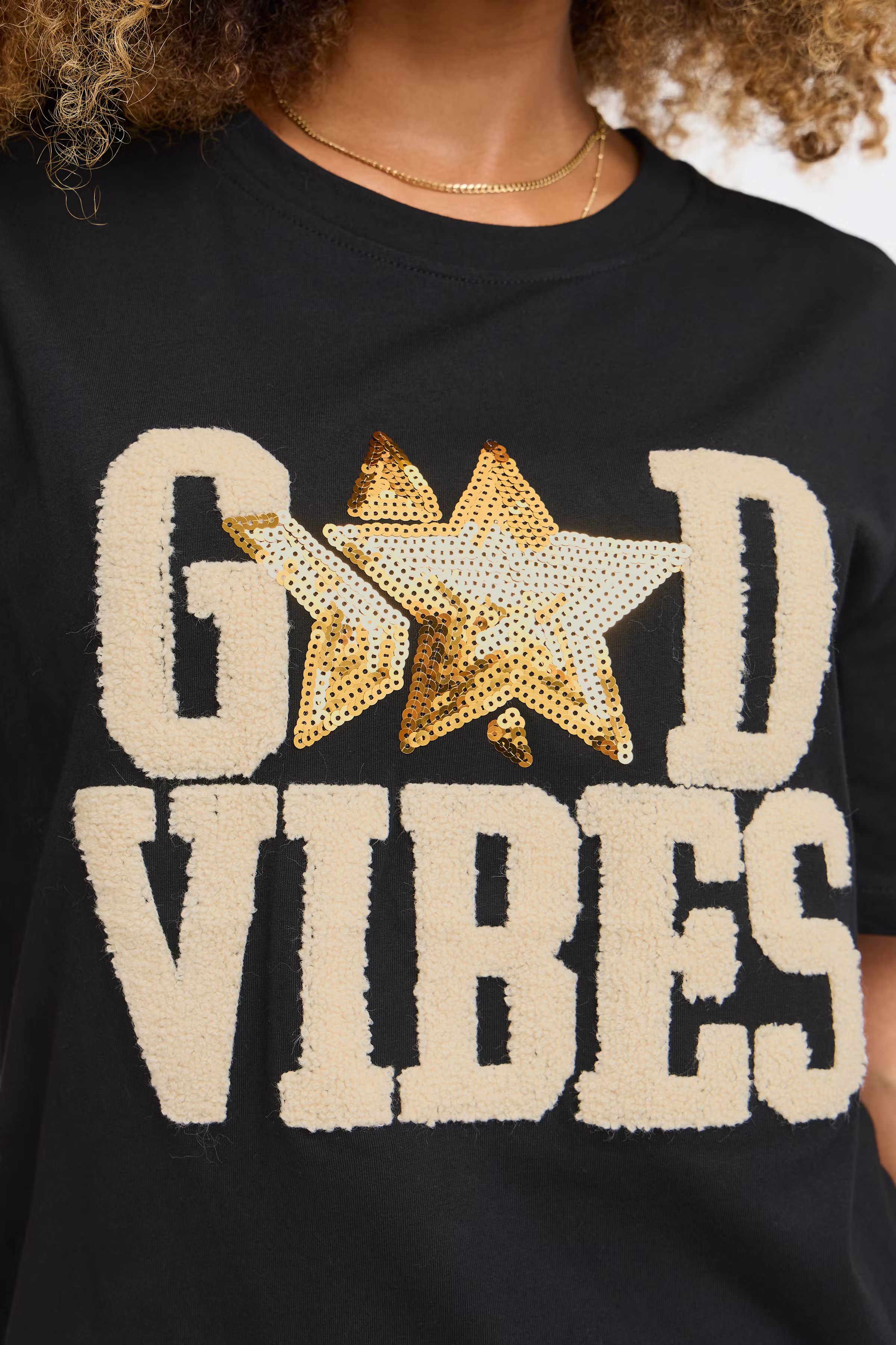 SBBIA Bluse LOOKBOOK DETAIL 22100823-190303