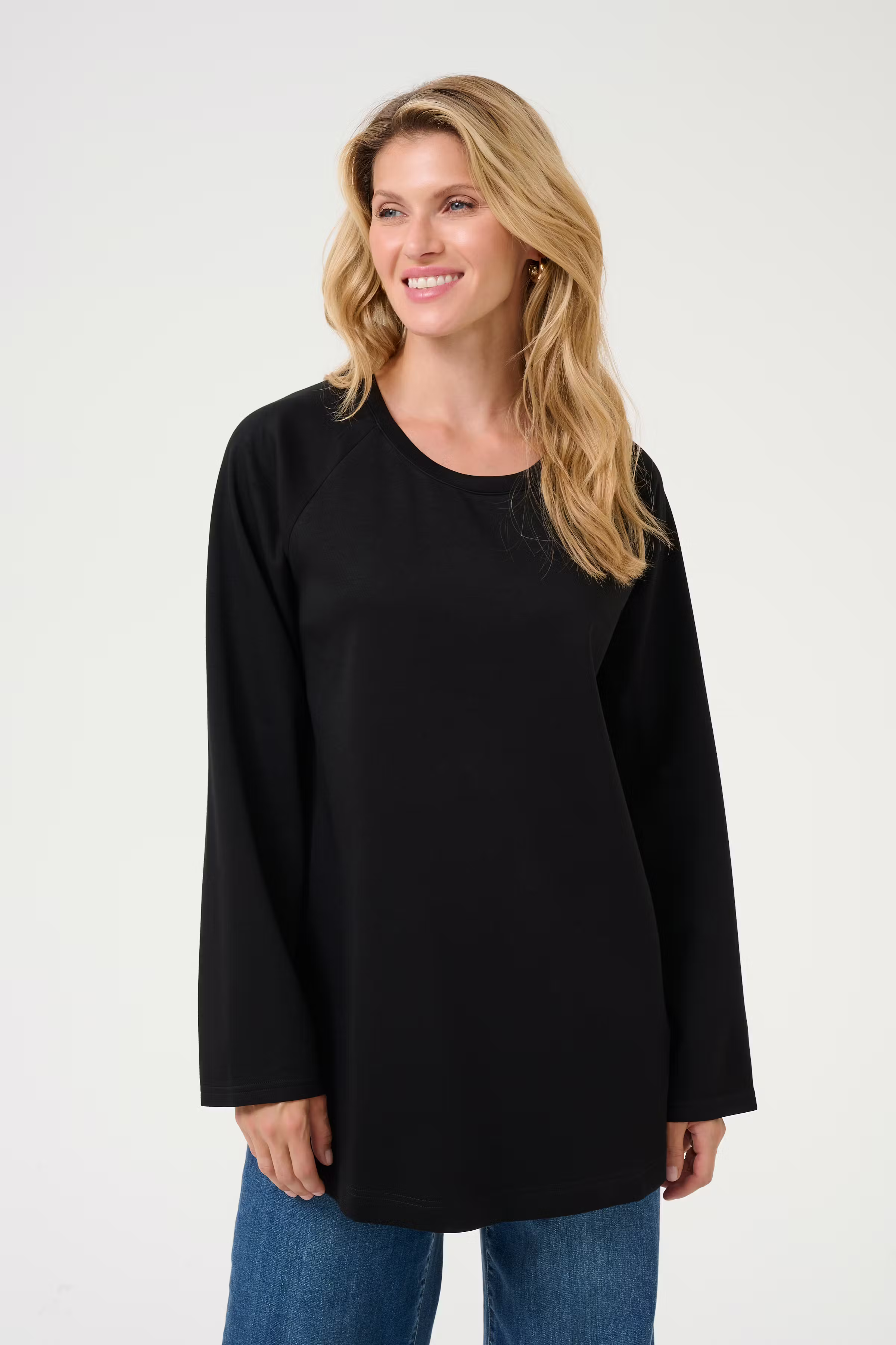 BPadona Tunic LOOKBOOK FRONT 10590856-100121B