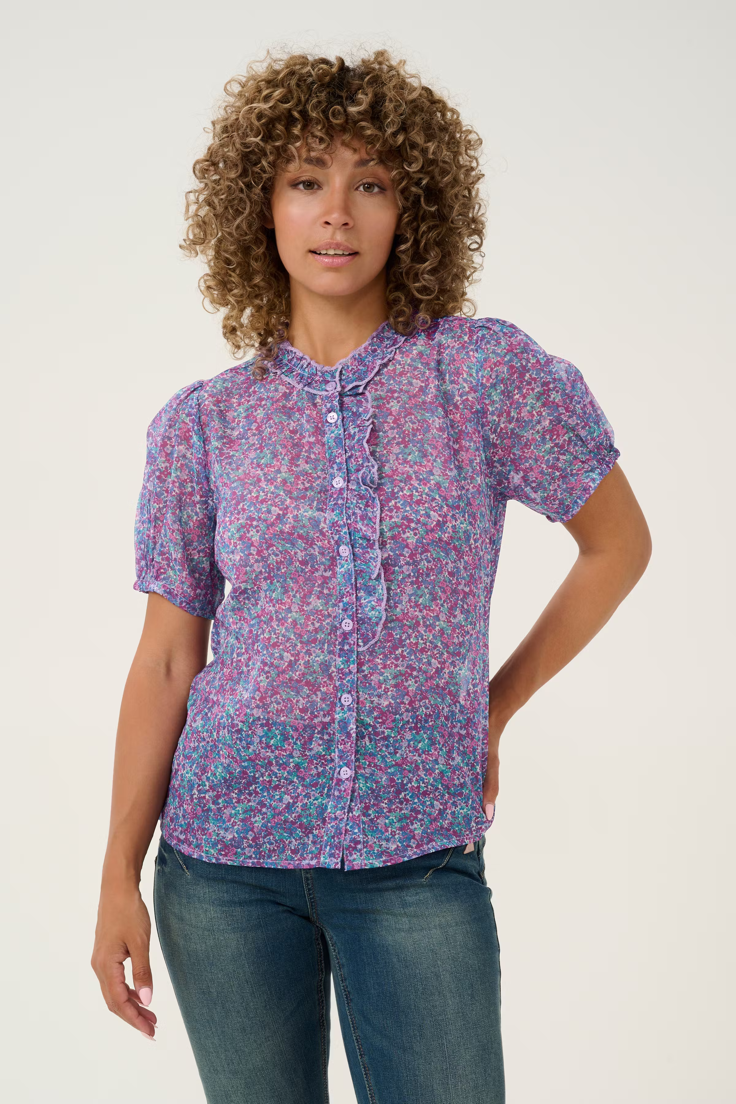 CREmese Bluse LOOKBOOK FRONT 10613268-106834