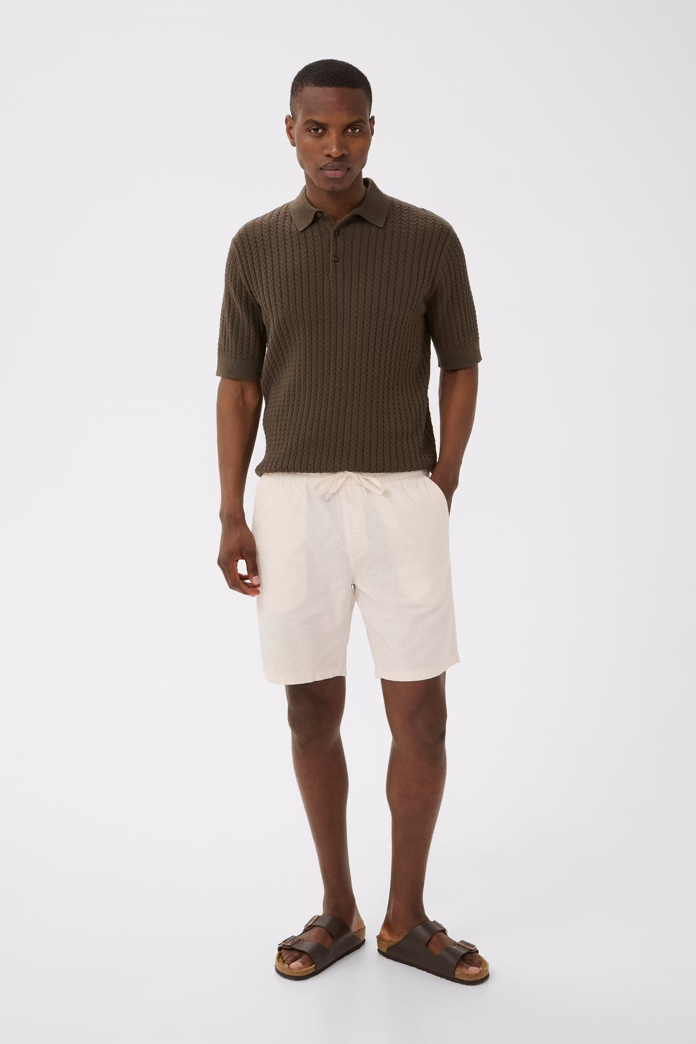 MAbarton linen shorts LOOKBOOK FRONT 30206032-120601