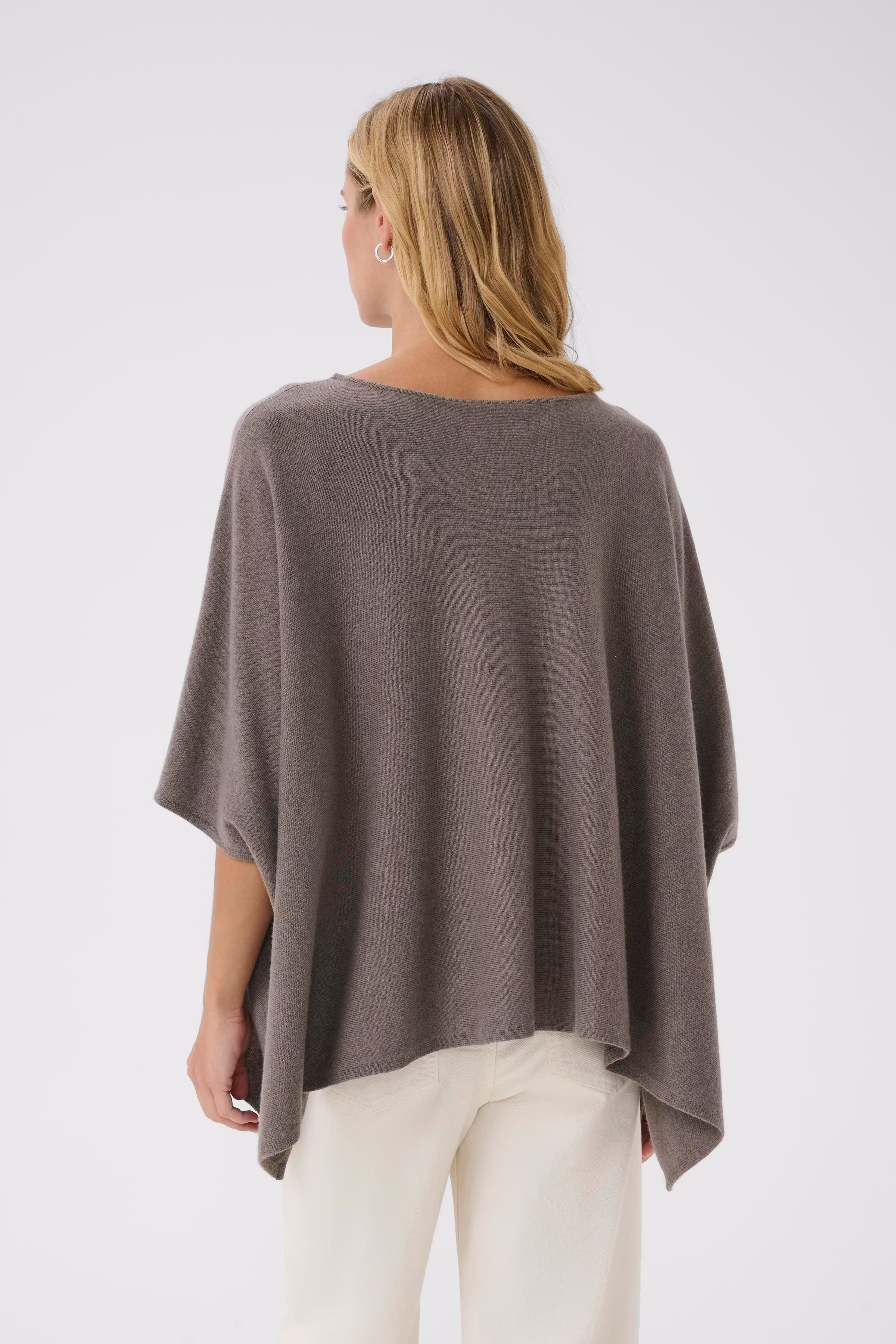 TilannaPW Poncho LOOKBOOK BACK 30310078-1813041