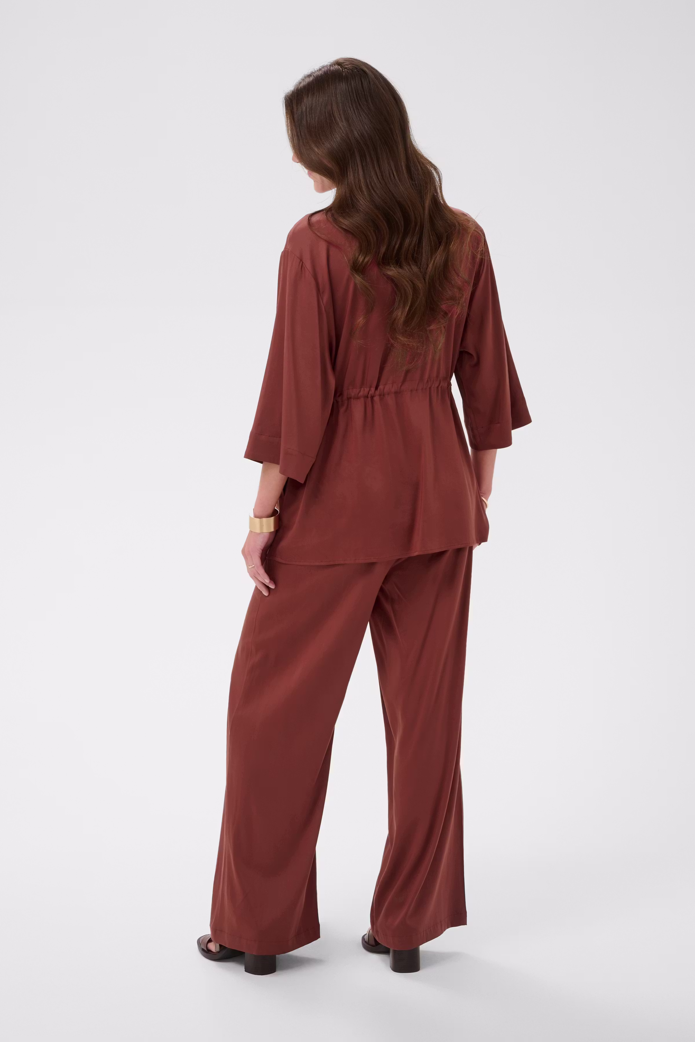 CRThelma Hose LOOKBOOK BACK 10615164-181323