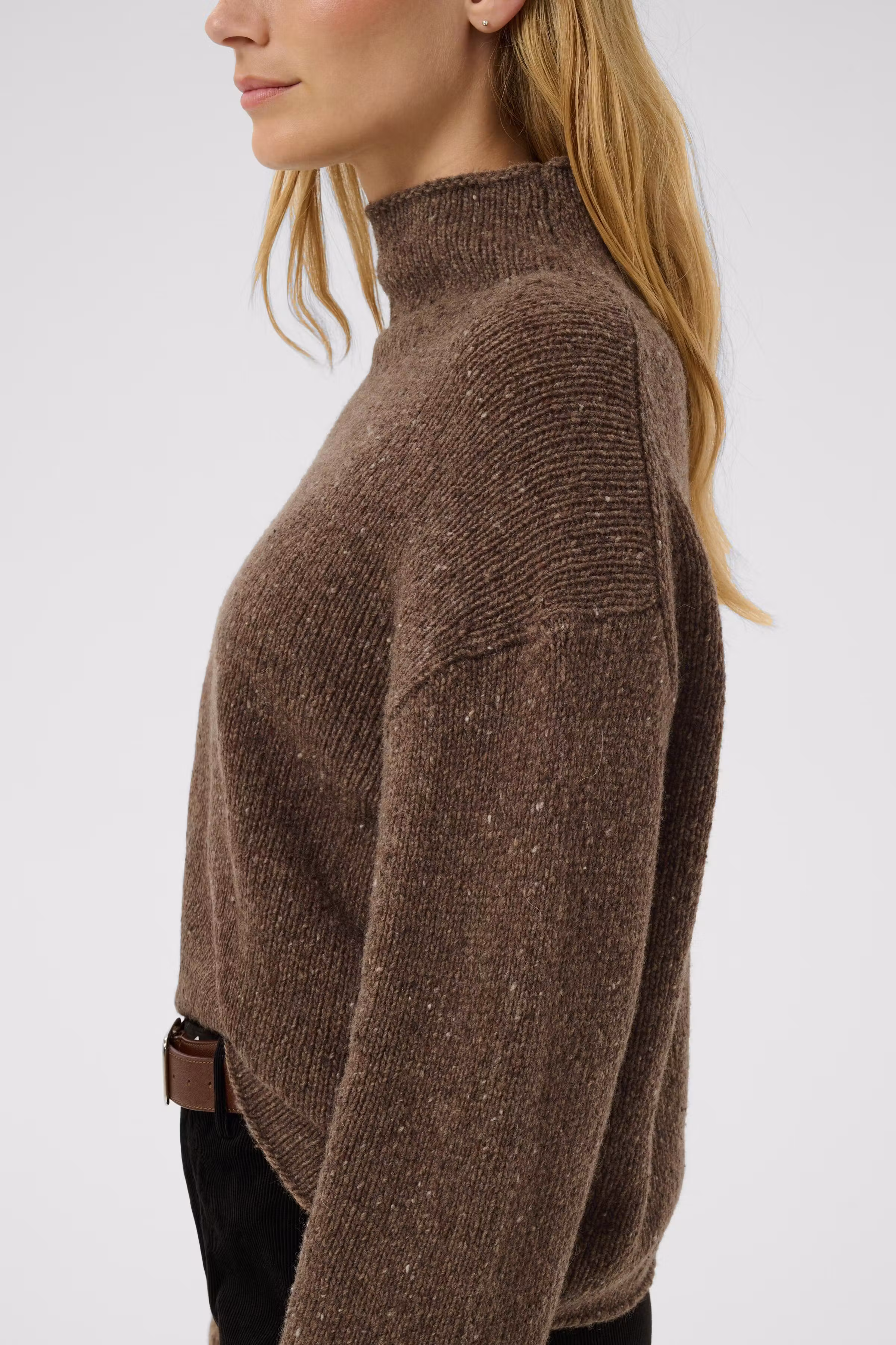 ChanellyPW Pullover LOOKBOOK DETAIL 30310844-305372