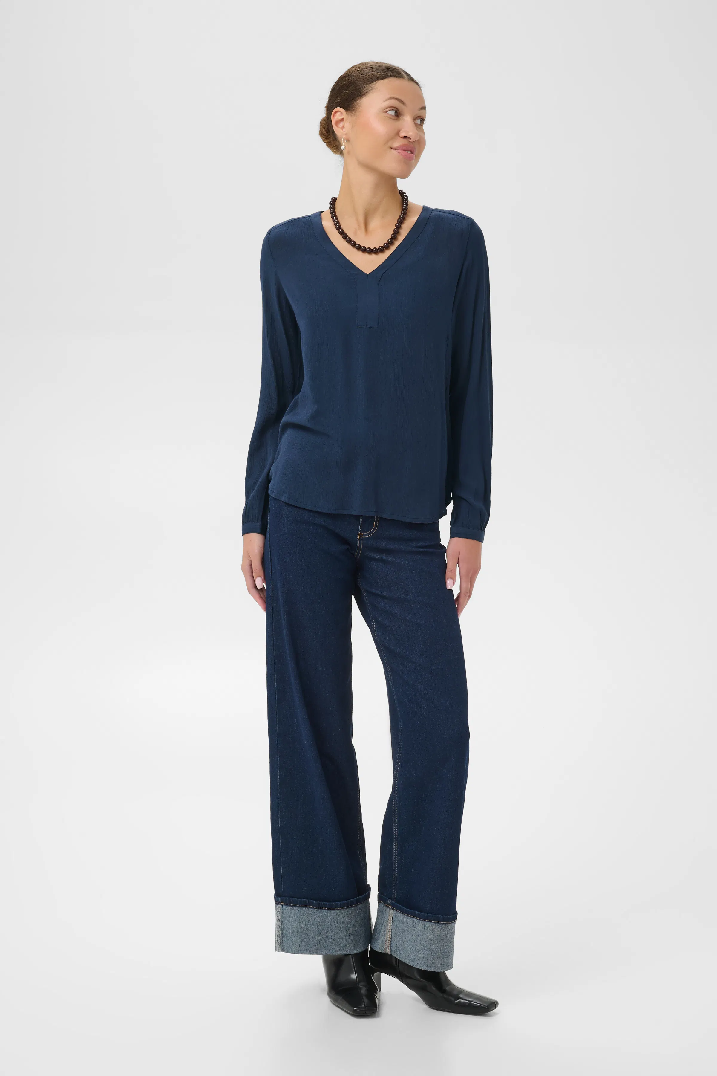 KAamber Bluse LOOKBOOK FRONT 501032-193927