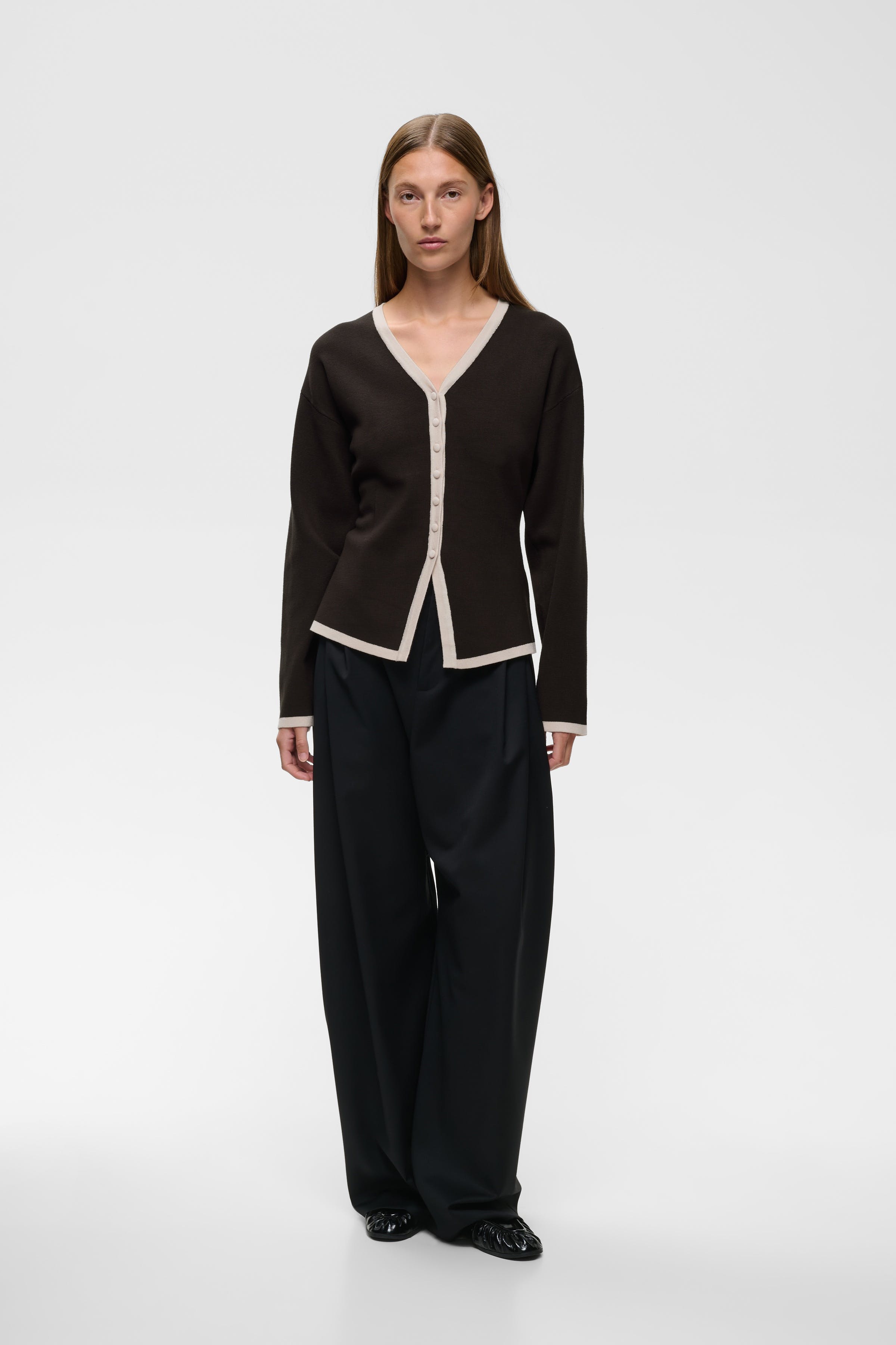 YENAHIW Cardigan LOOKBOOK FRONT 30113223-191109