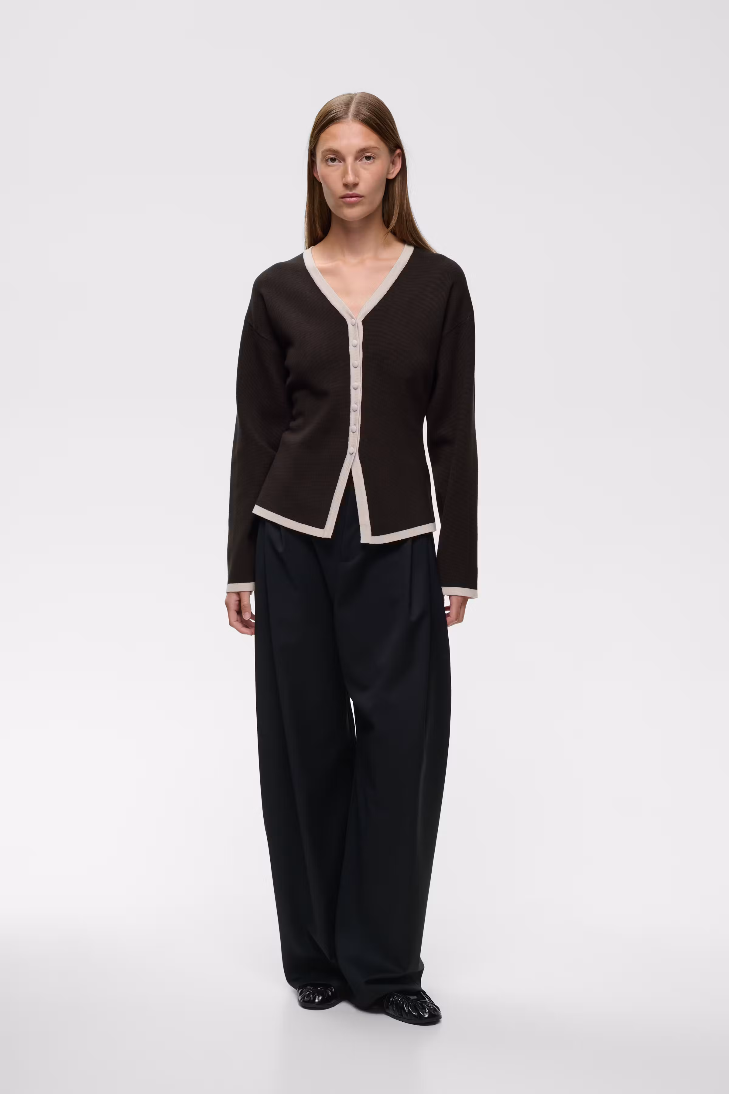 YENAHIW Cardigan LOOKBOOK FRONT 30113223-191109
