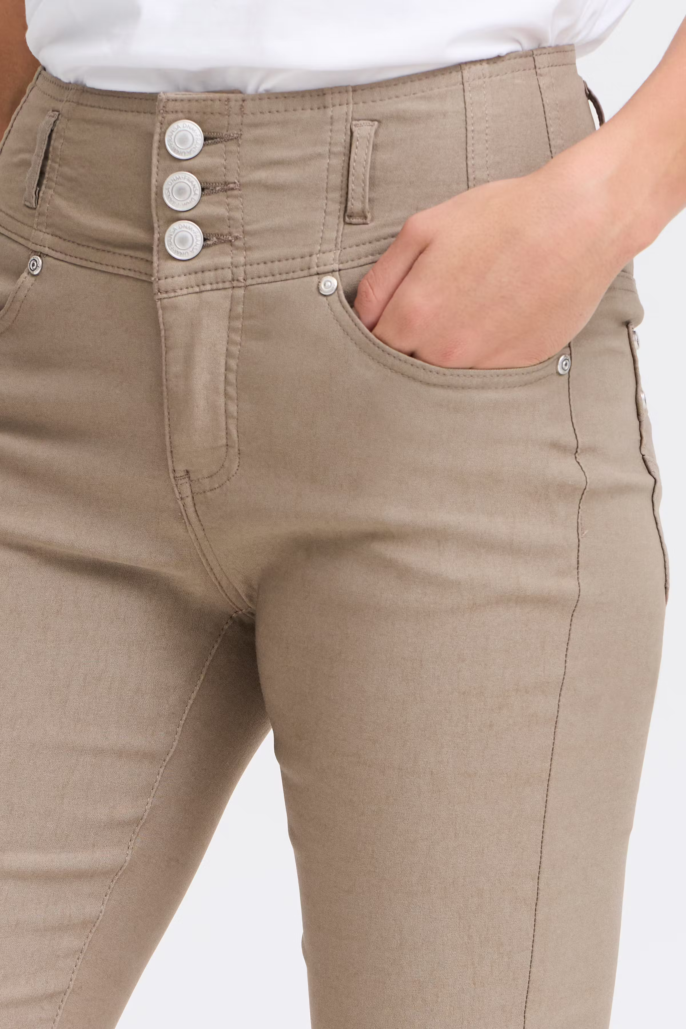 FRZALIN Hose LOOKBOOK DETAIL 601749-181110