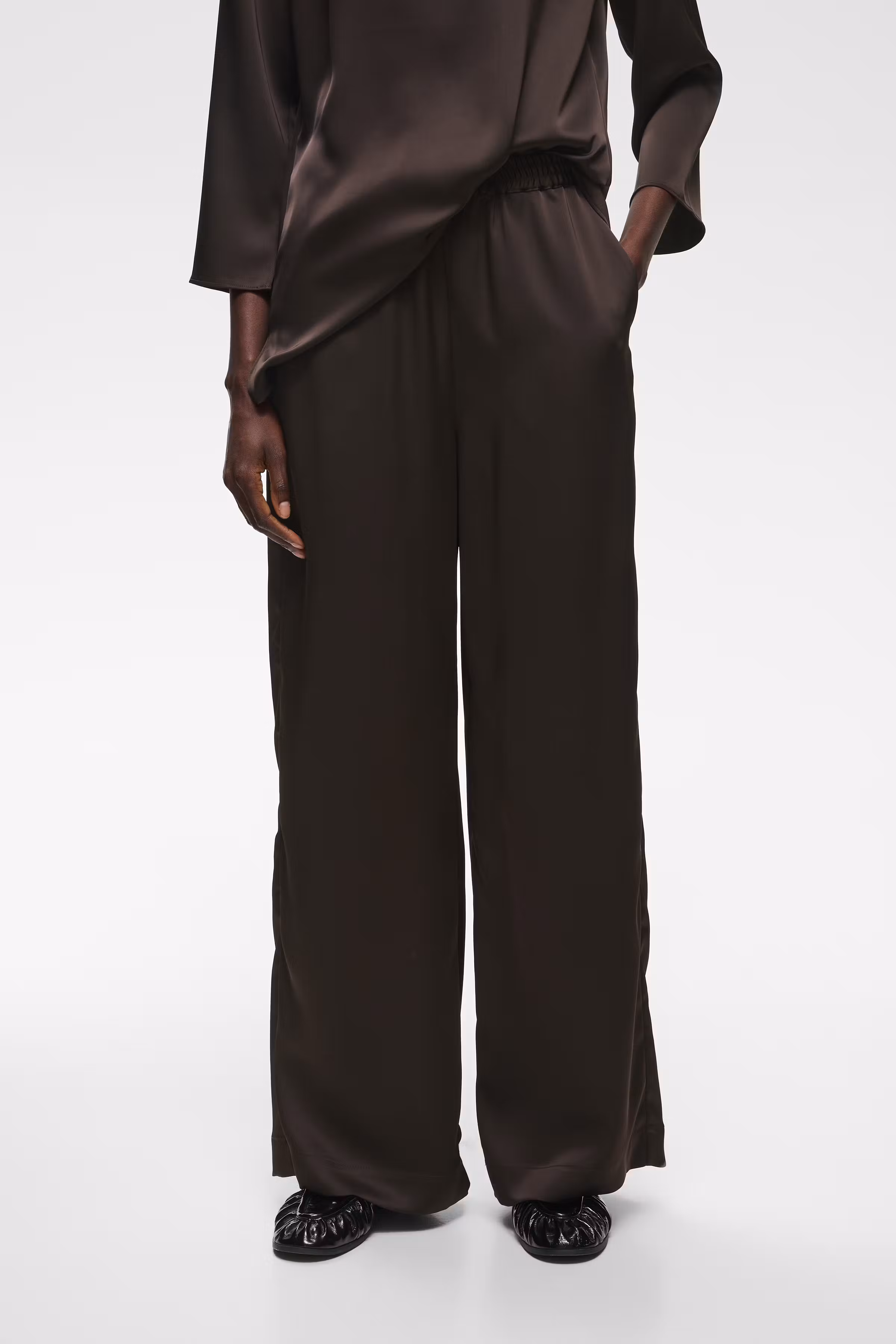 OLIVEIW Hose LOOKBOOK FRONT 30113013-191109