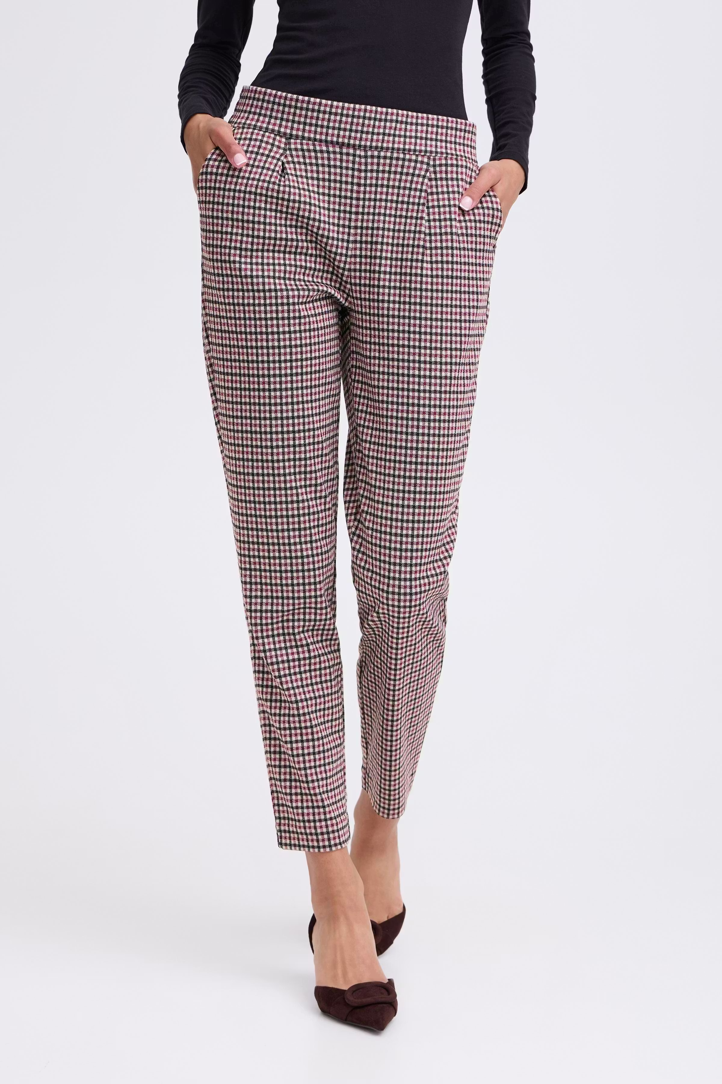 BYROWAN Hose LOOKBOOK FRONT 20815726-900001823