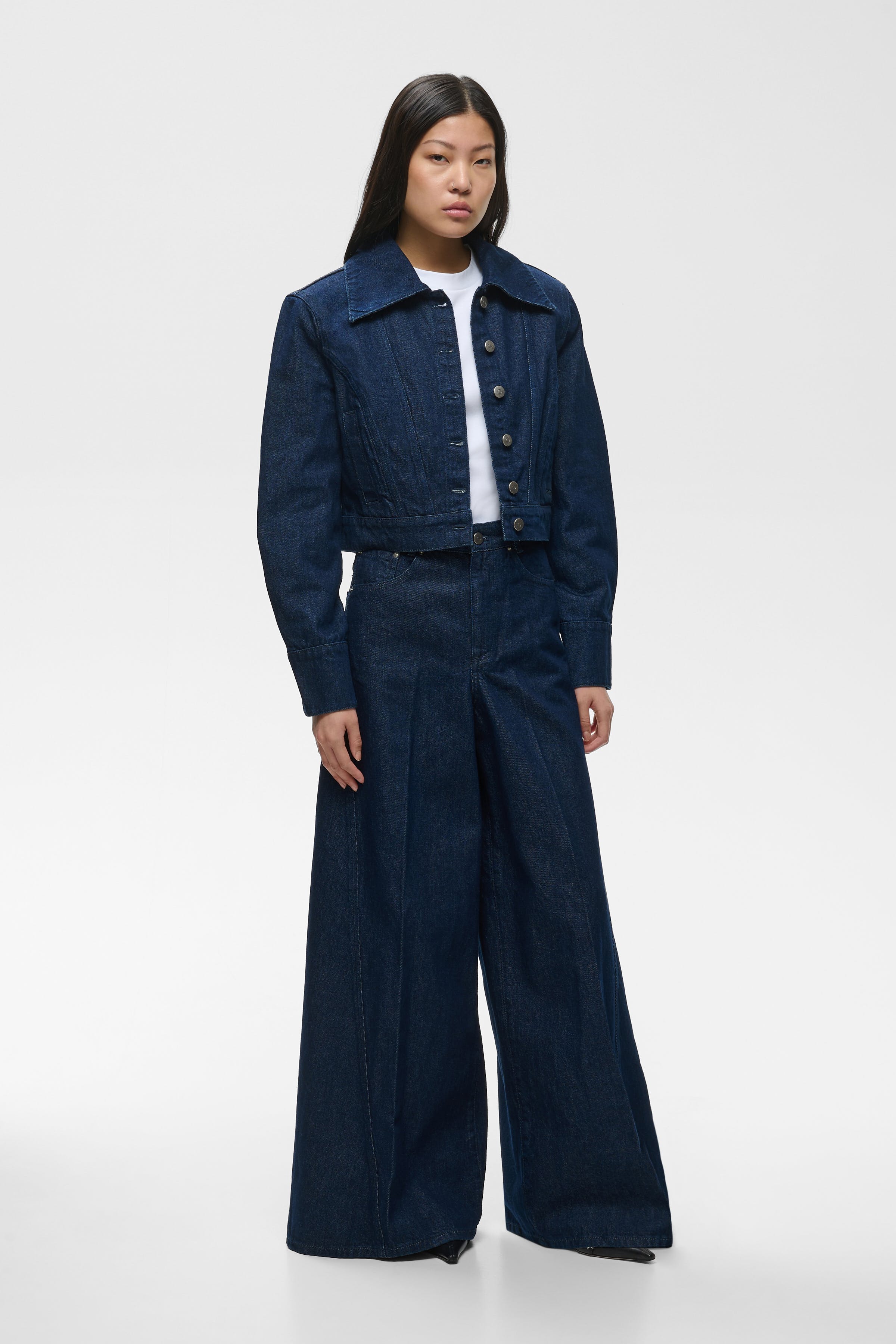 IOJOVANA JACKET LOOKBOOK FRONT 30600703-BL872