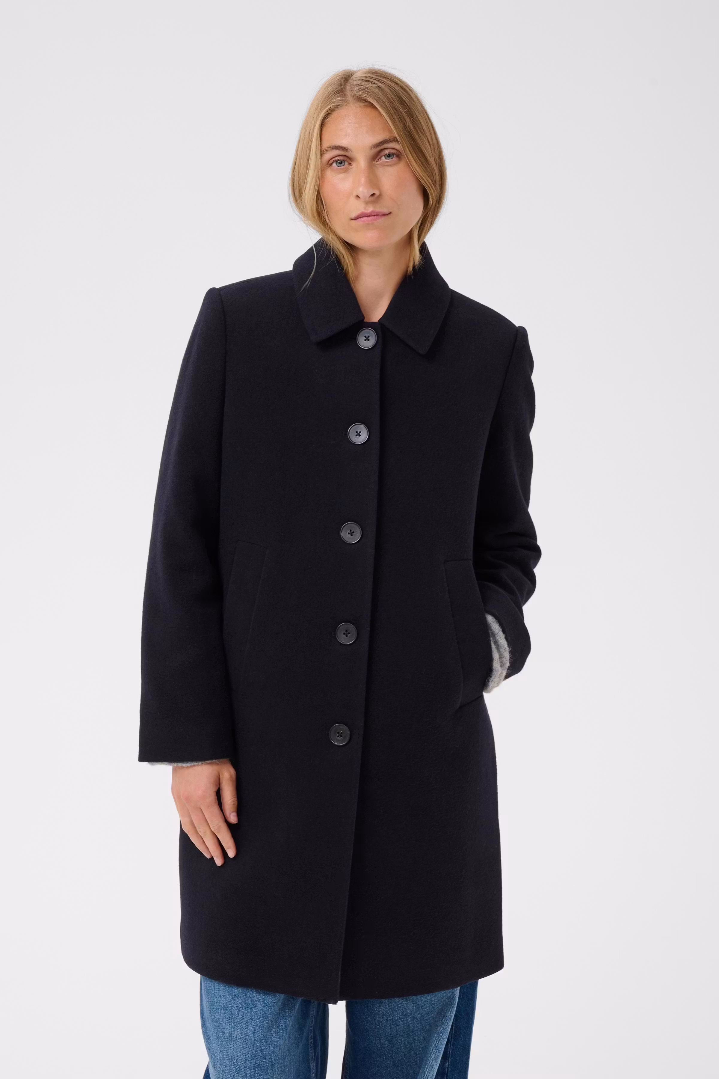 Kamillas Coat LOOKBOOK FRONT 30309752-194013