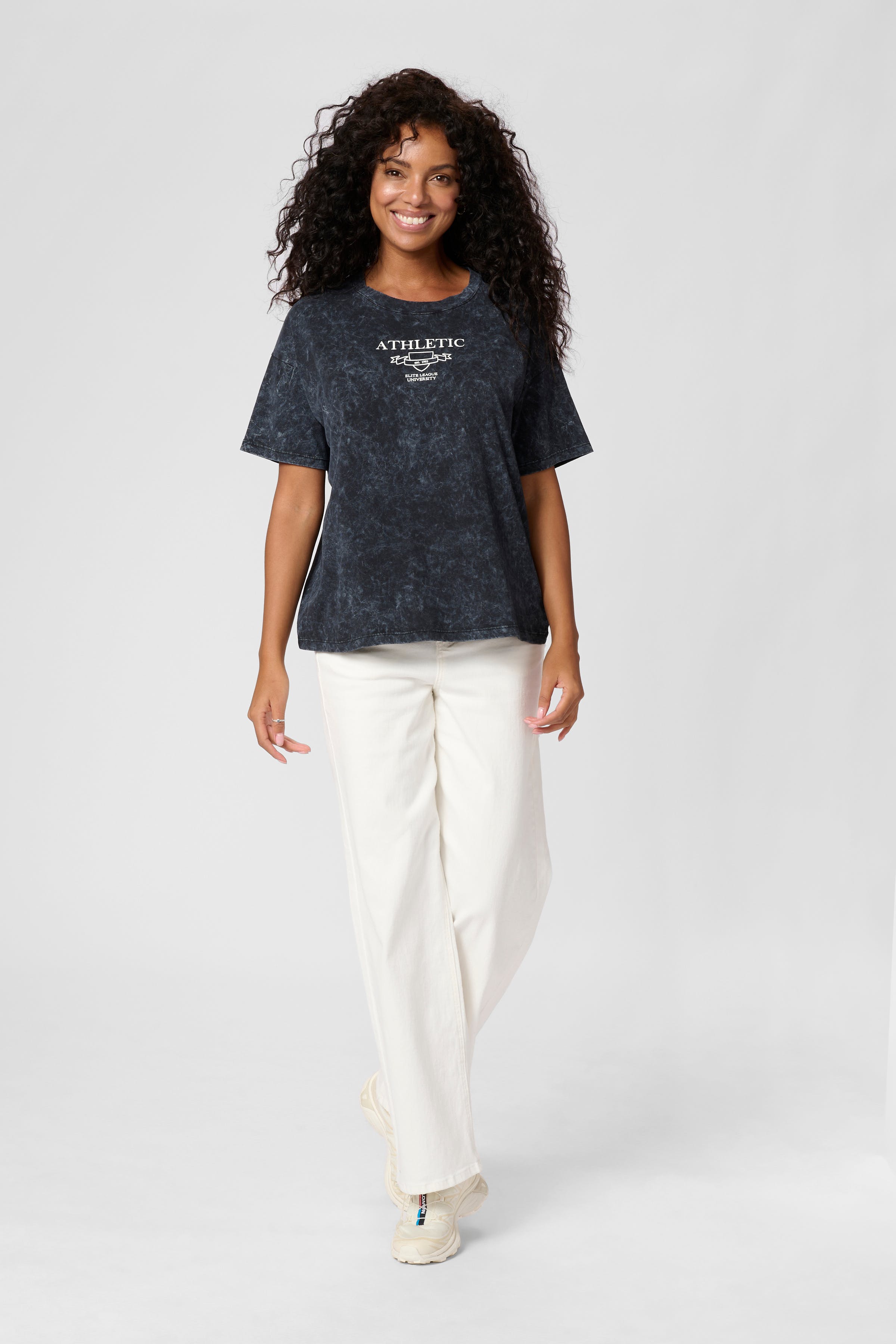 KAwasha T-shirt LOOKBOOK FRONT 10510286-100121