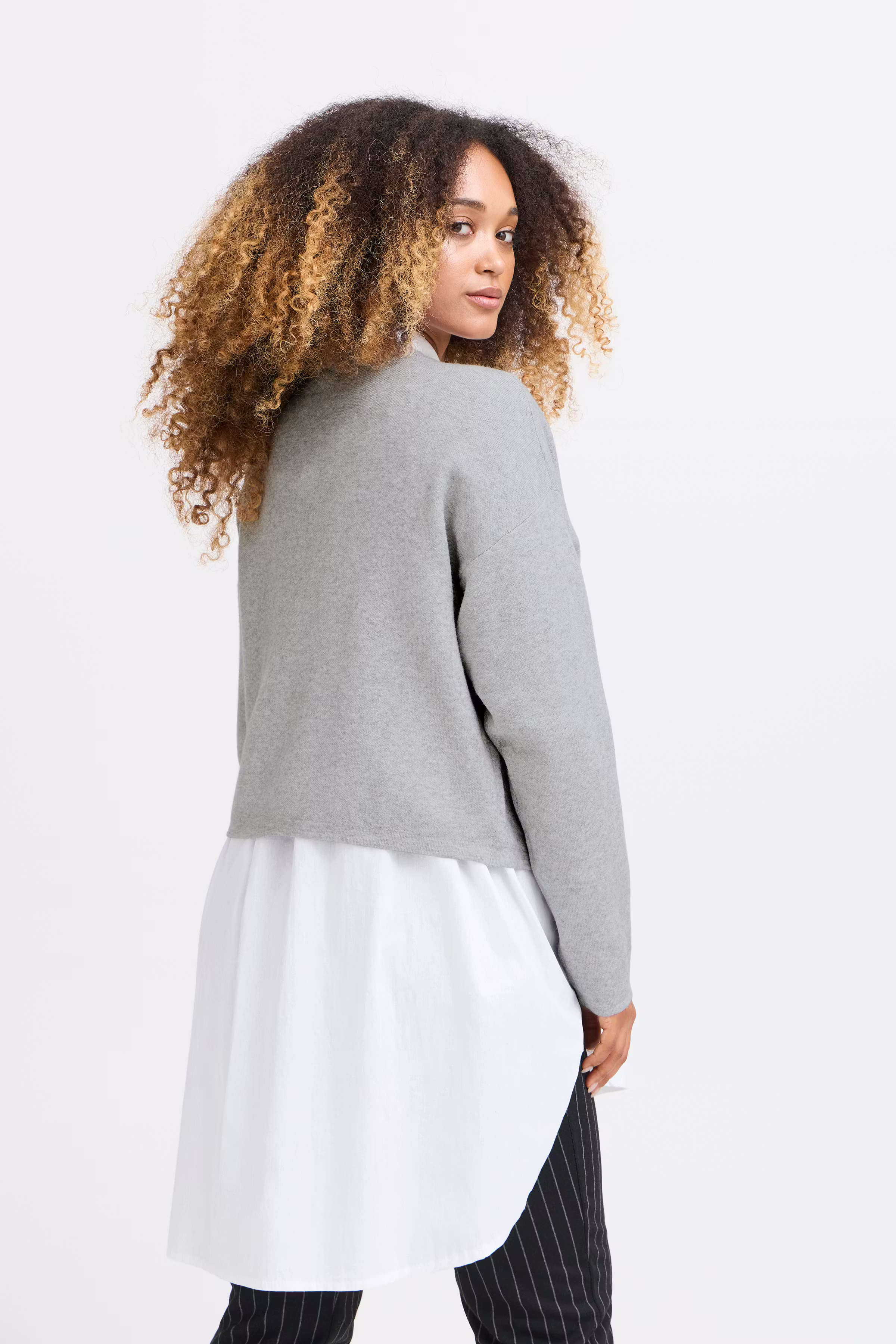 SBANGELS Bluse LOOKBOOK BACK 22100829-203619