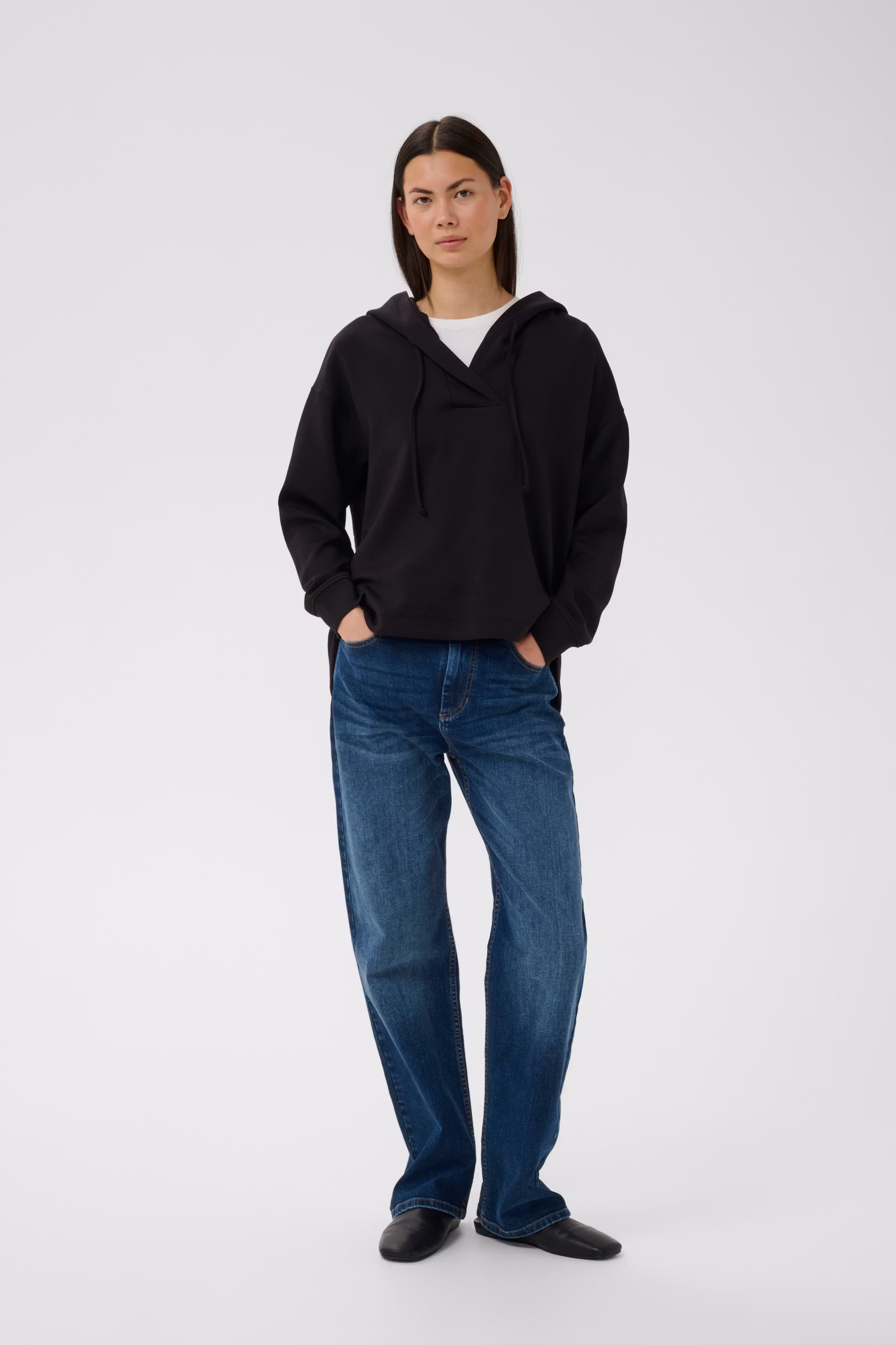 SIMIIW Vincent Sweatshirt LOOKBOOK FRONT 30112438-194008