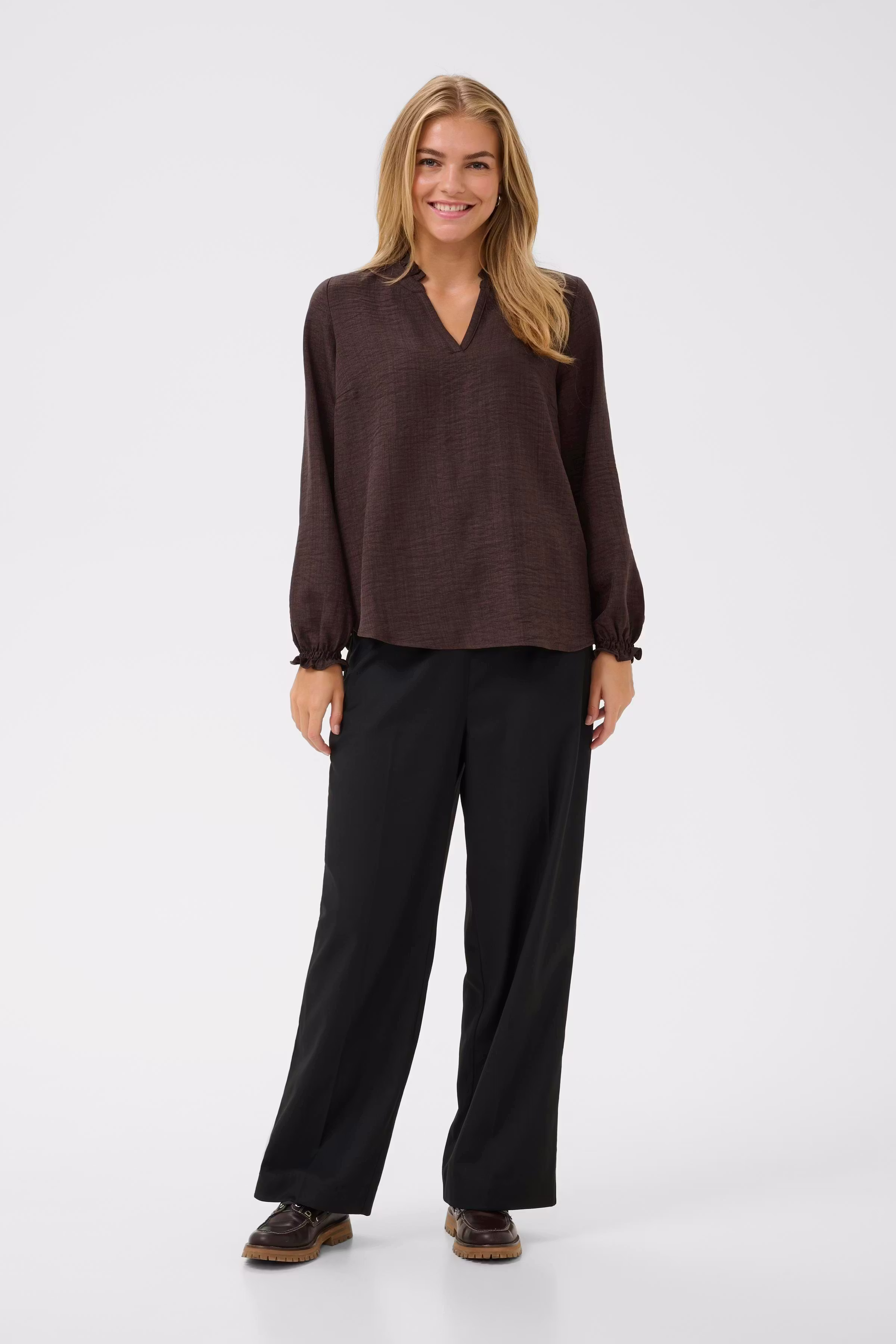 BPoda Blouse LOOKBOOK FRONT 40200075-1911111