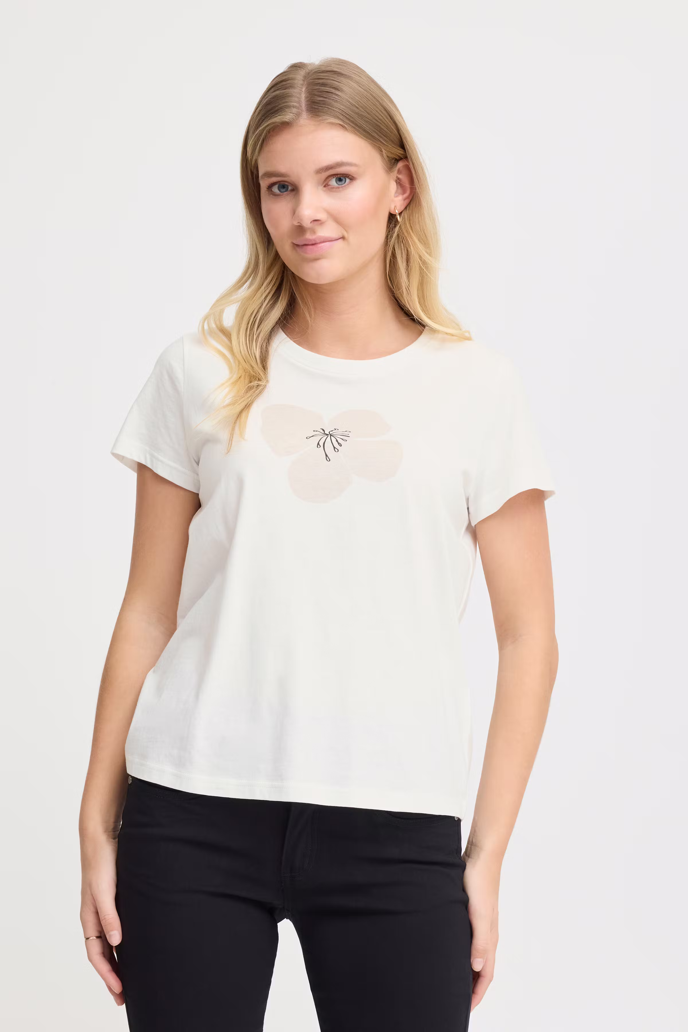 FRMAYRA T-shirt LOOKBOOK FRONT 20615724-201237