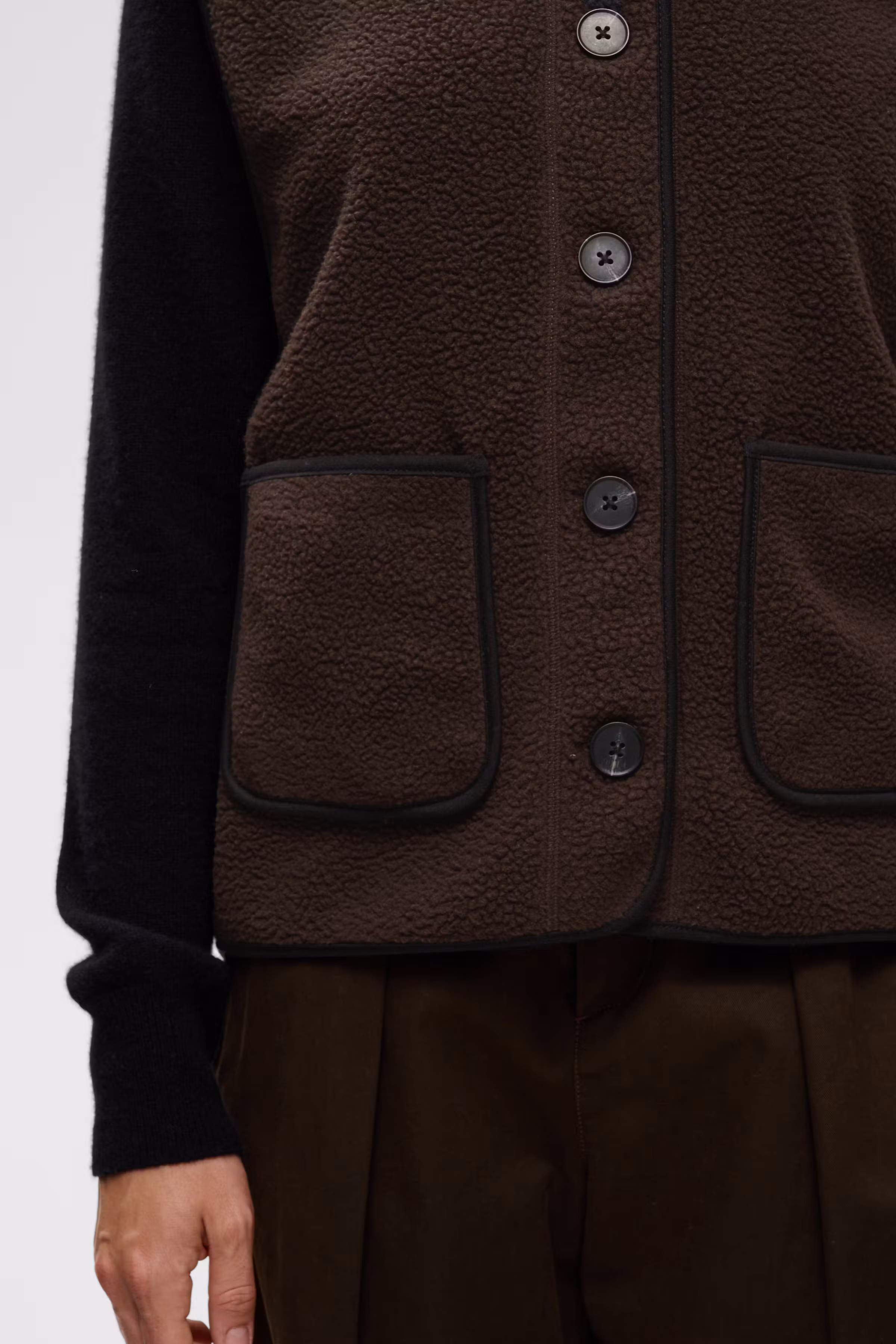 ABBINAIW Väst LOOKBOOK DETAIL 30112872-191109