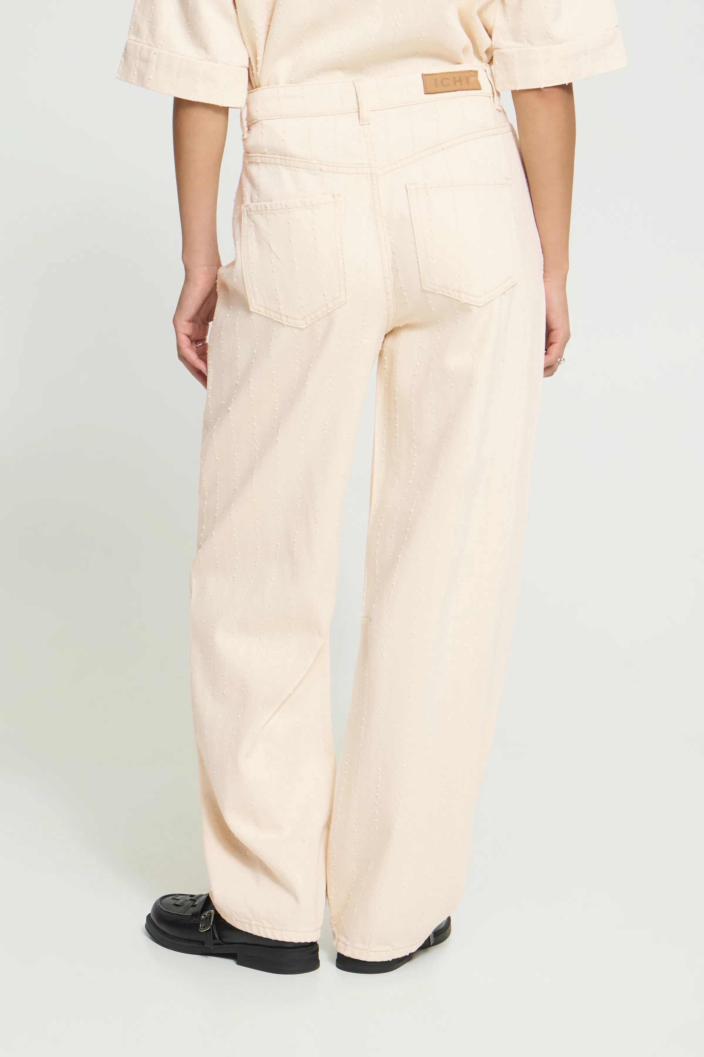 IHHEZALLO Jeans LOOKBOOK BACK 20126204-130905