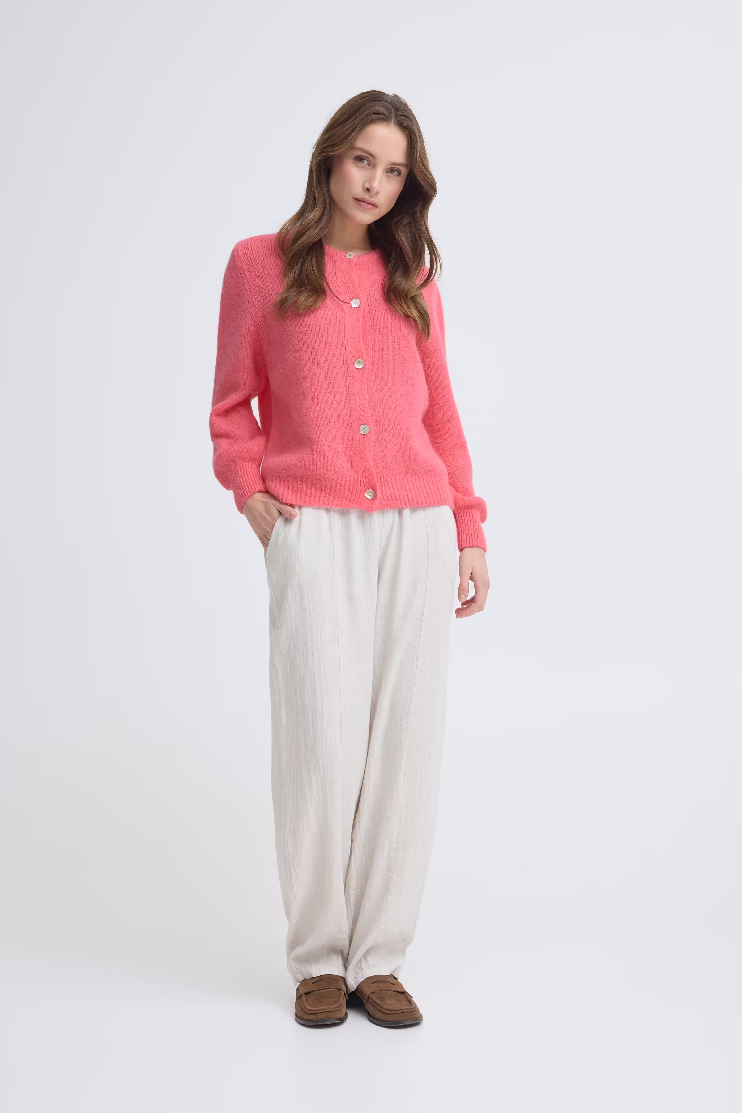 SBGULVIG Cardigan LOOKBOOK FRONT 22100655-151920