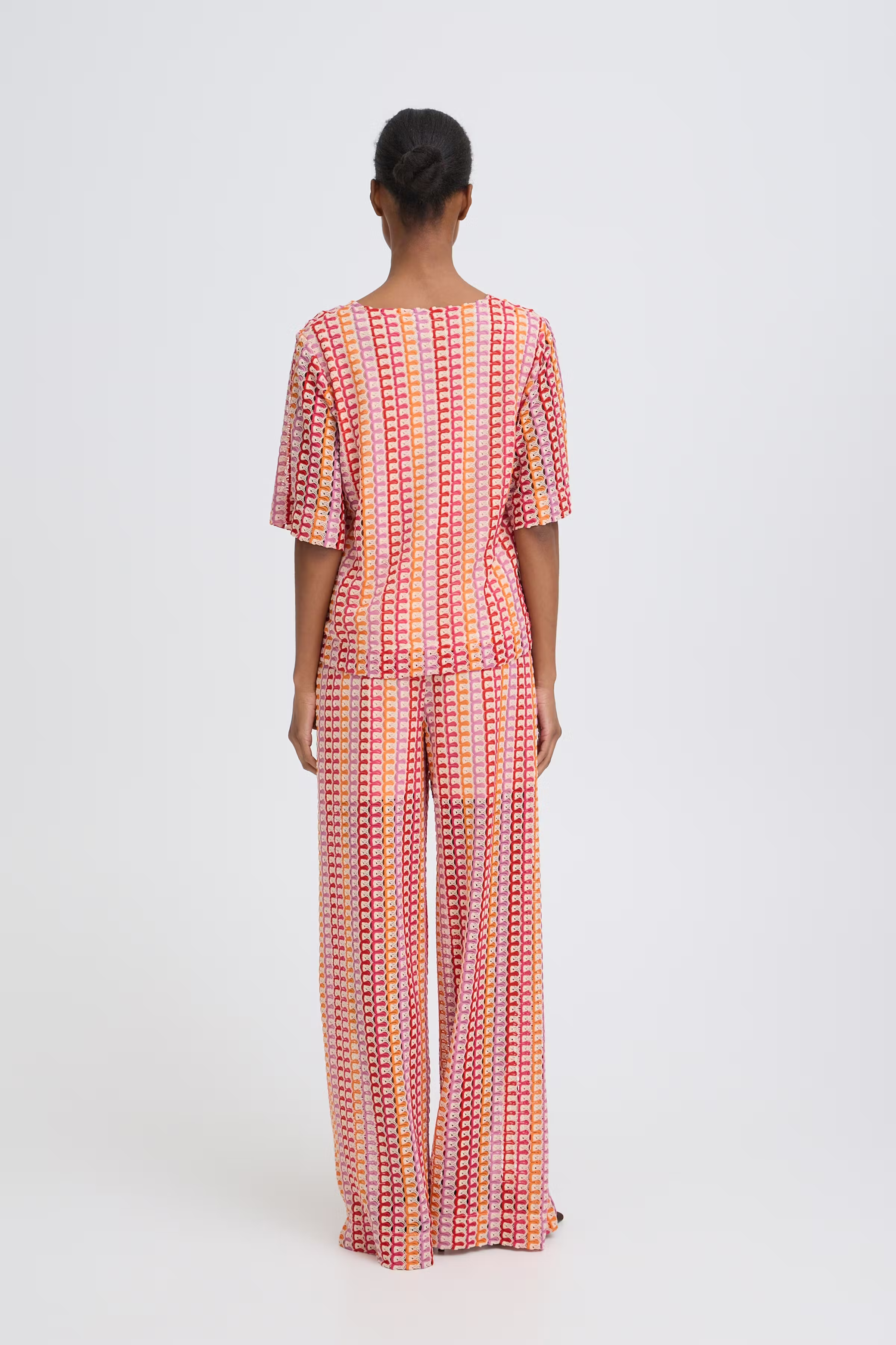 BYPRISCA Cardigan LOOKBOOK BACK 20818727-900008795