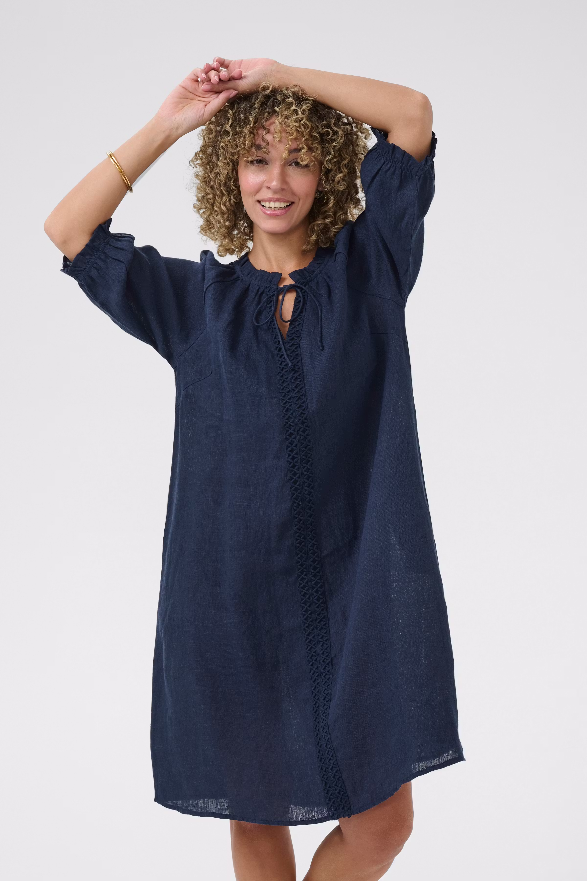 CRBellis Linen dress LOOKBOOK FRONT 10613470-194024