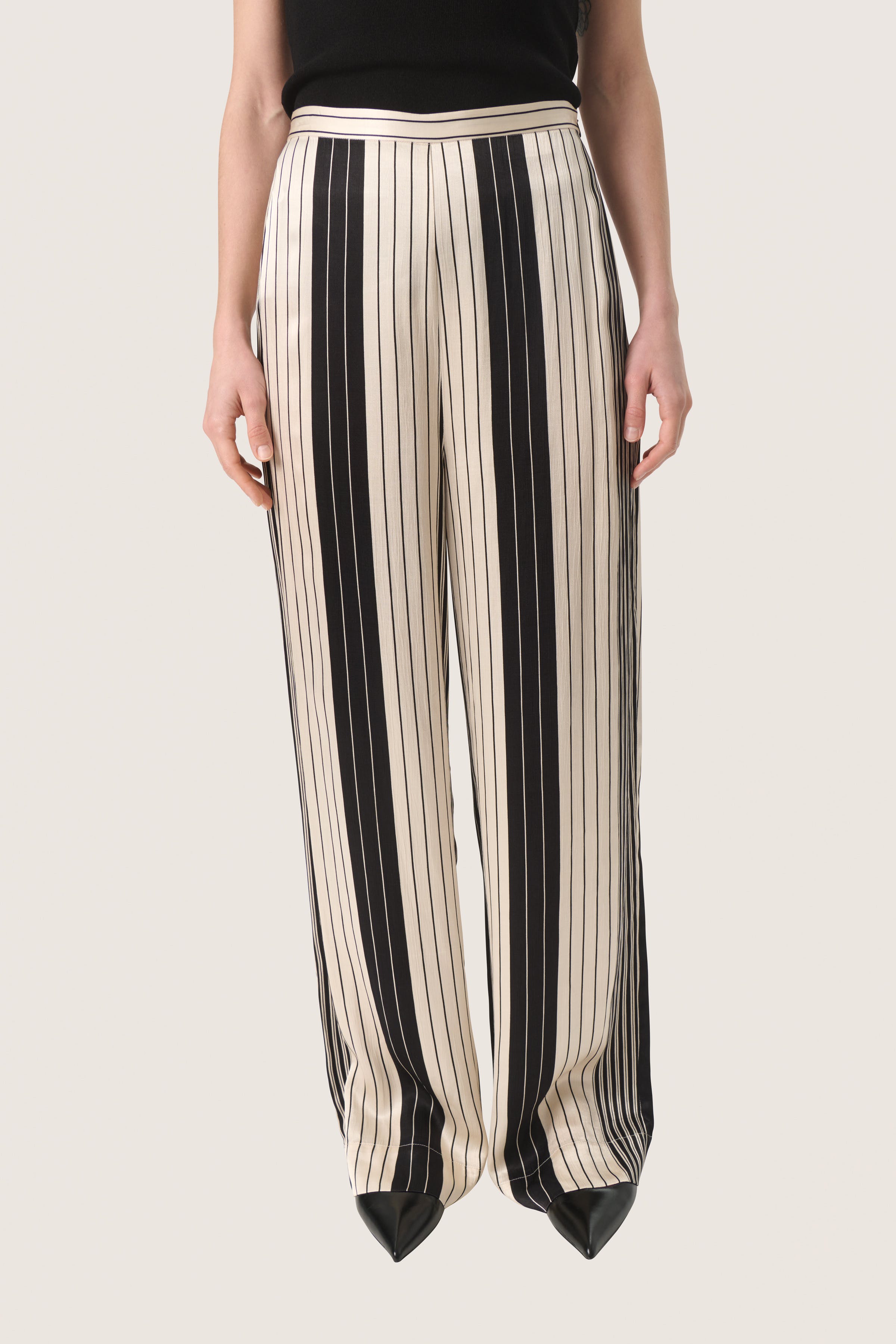 SLSendai Byxor LOOKBOOK FRONT 30407563-303064