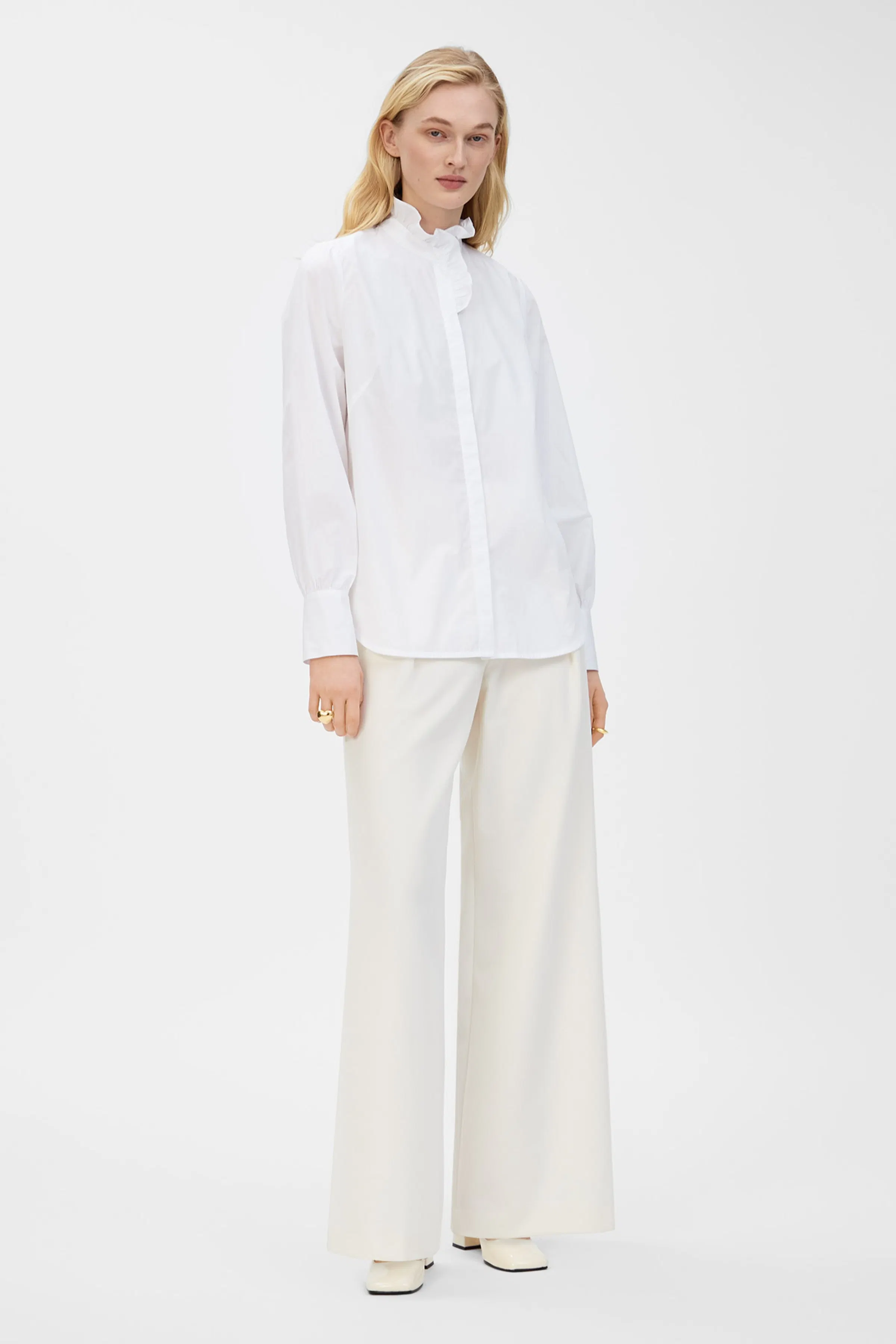 IOESTELLE Bluse LOOKBOOK FRONT 30600269-WH001