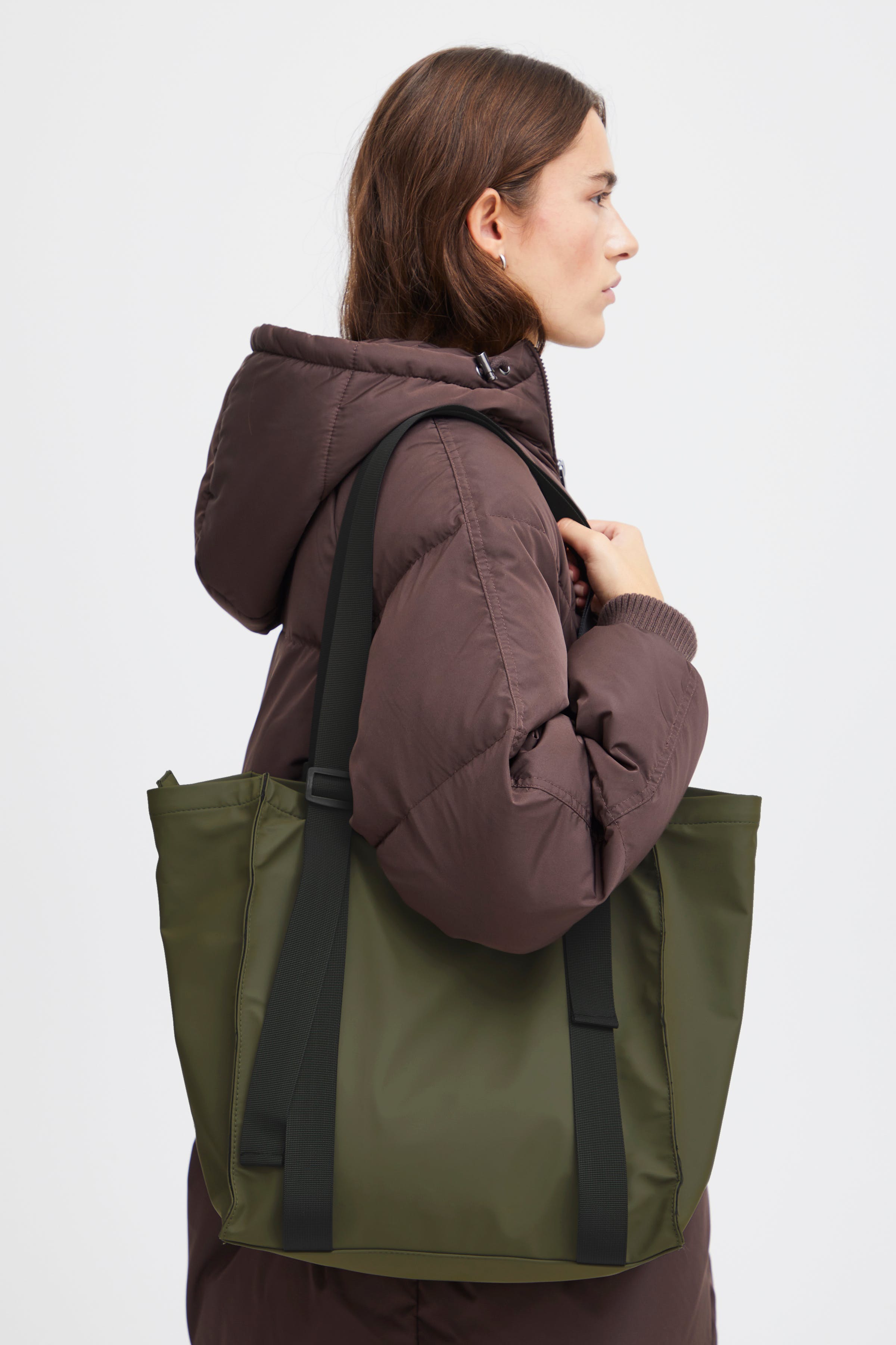 IATASSY Pose LOOKBOOK FRONT 20119863-190510