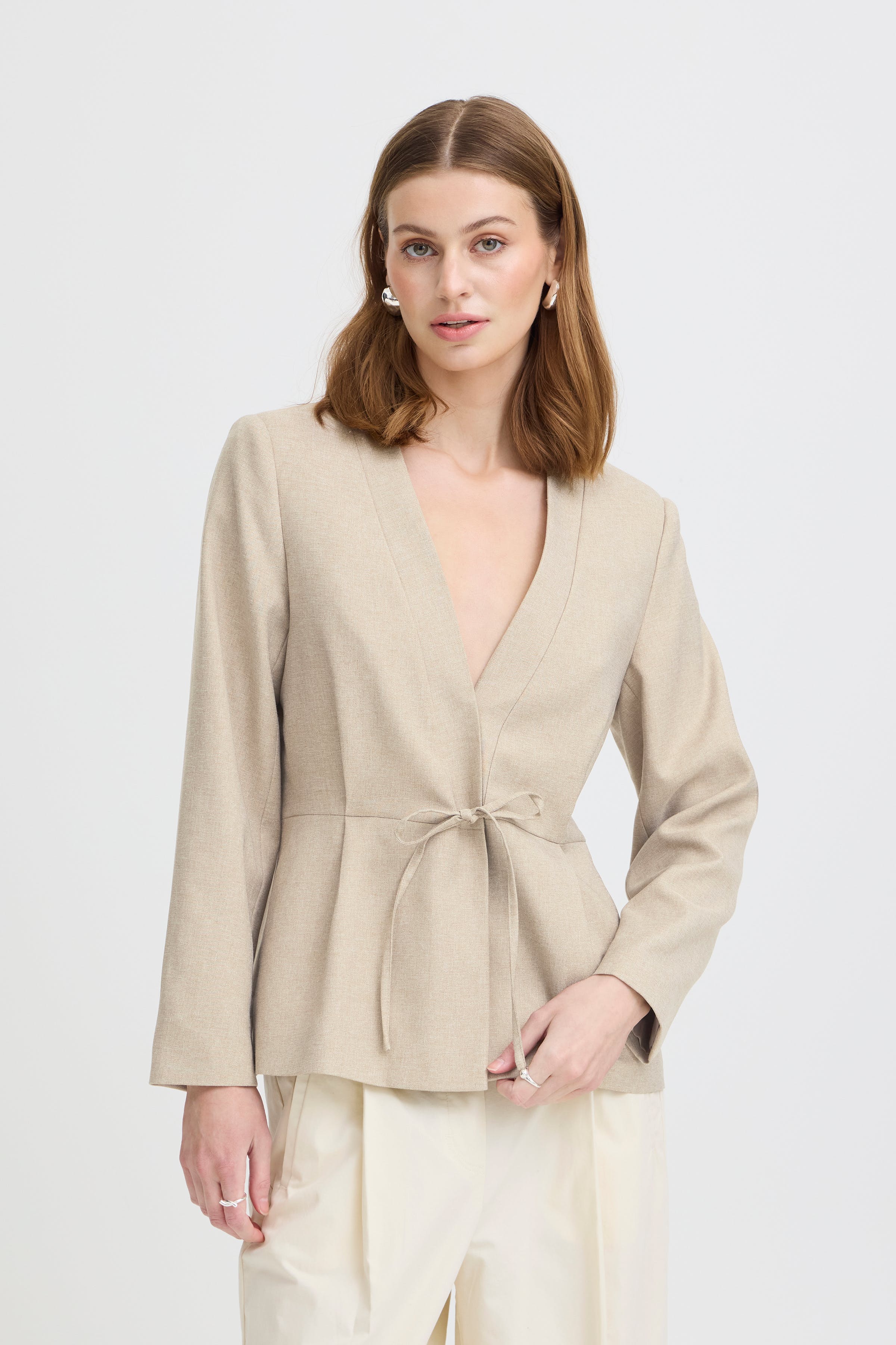 IHESTIPO Blazer LOOKBOOK FRONT 20125564-1706301