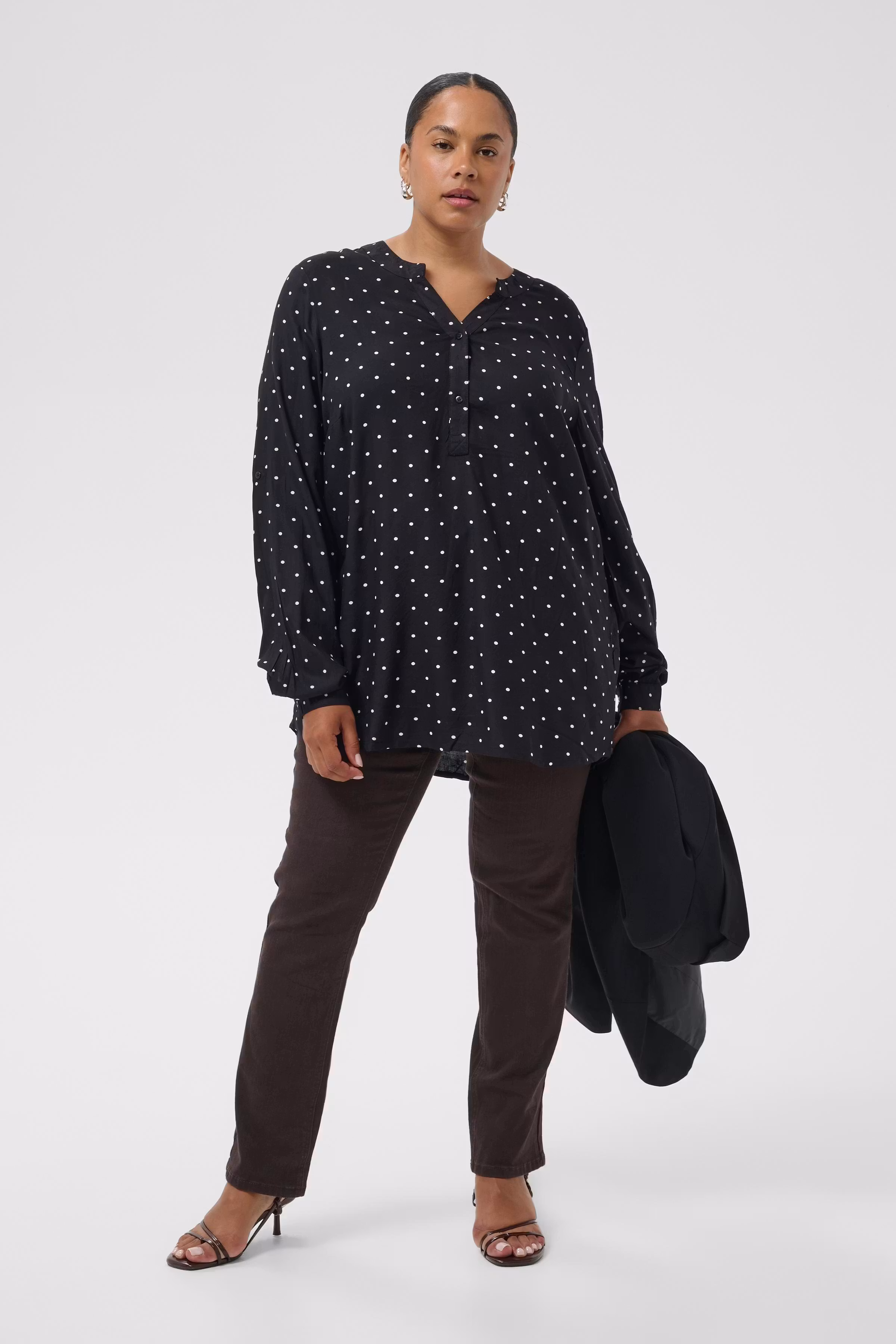 KCjoy Bluse LOOKBOOK FRONT 10581192-100207