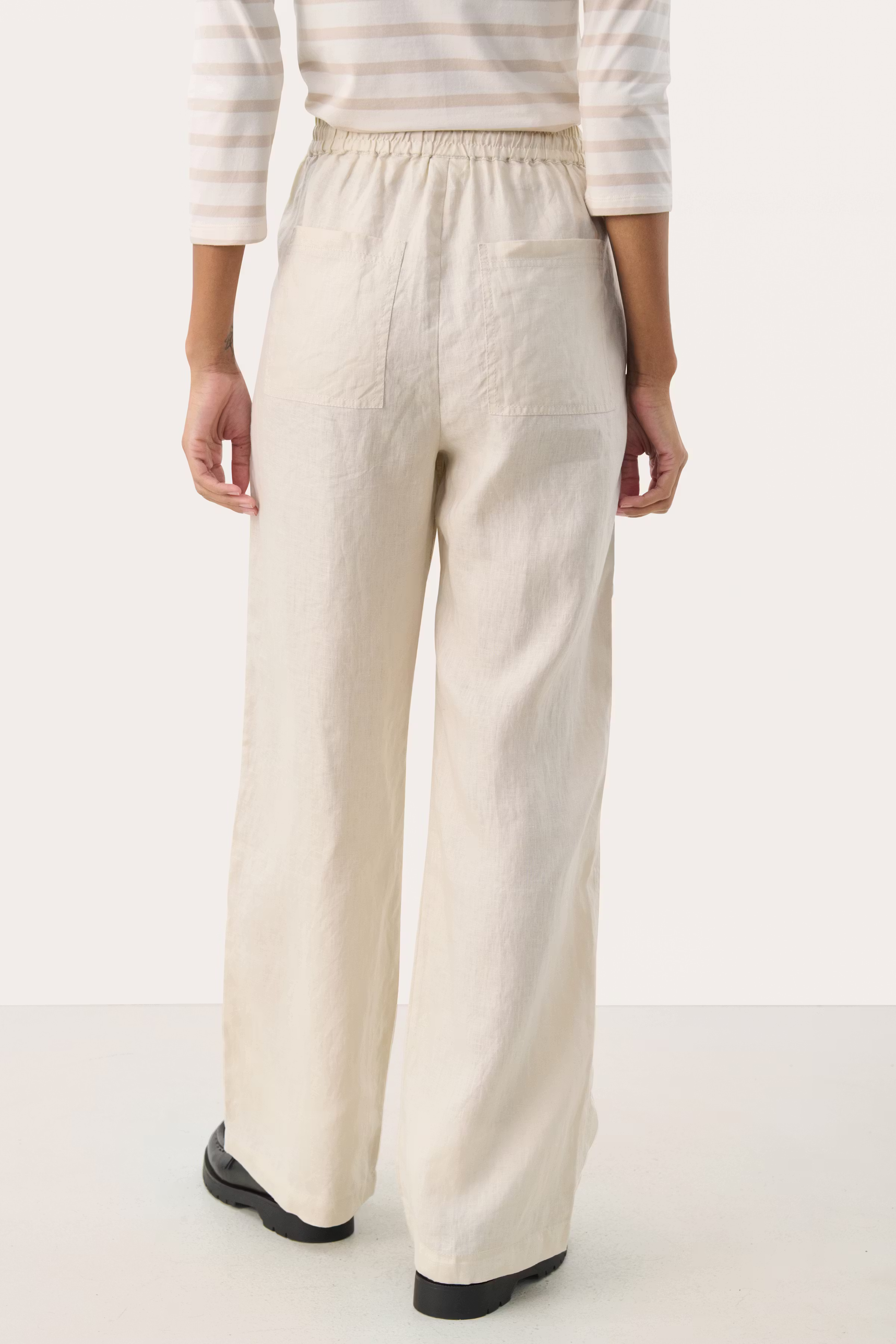 EniolaPW Linen trousers LOOKBOOK BACK 30308455-130400