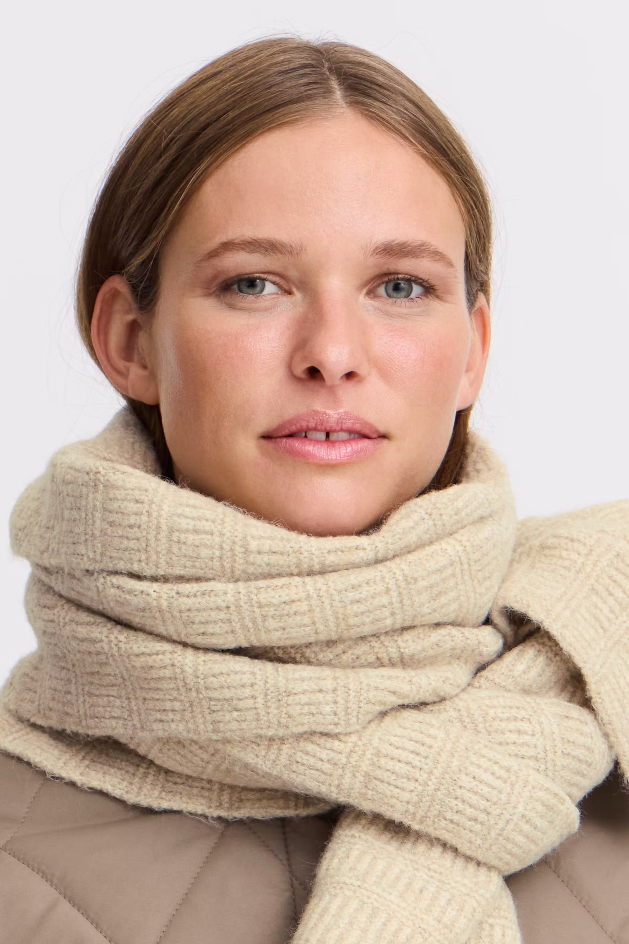 BAWILK Skjerf LOOKBOOK FRONT 20815439-1513041