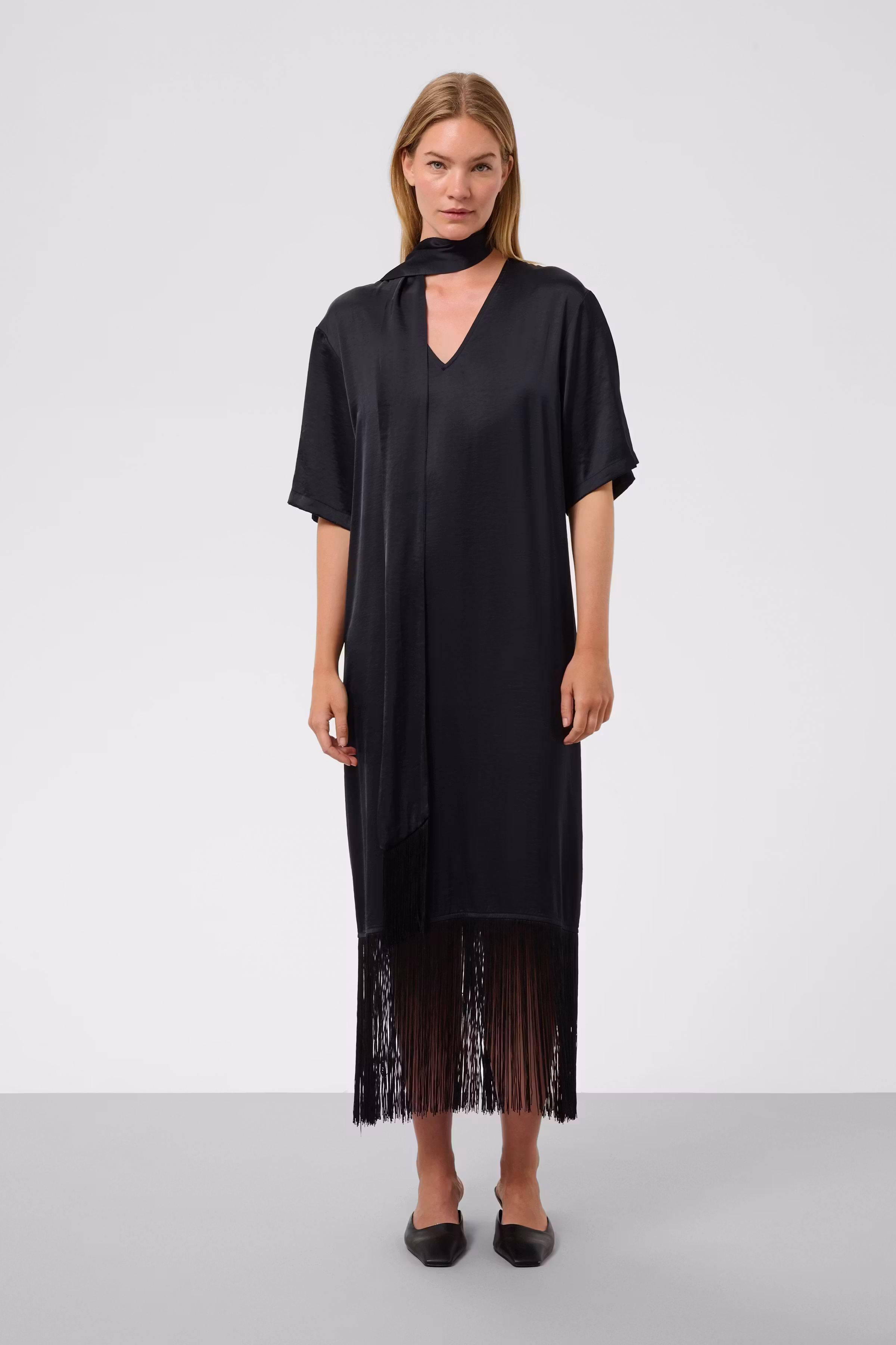 SLVerona Dress LOOKBOOK FRONT 30410037-194008