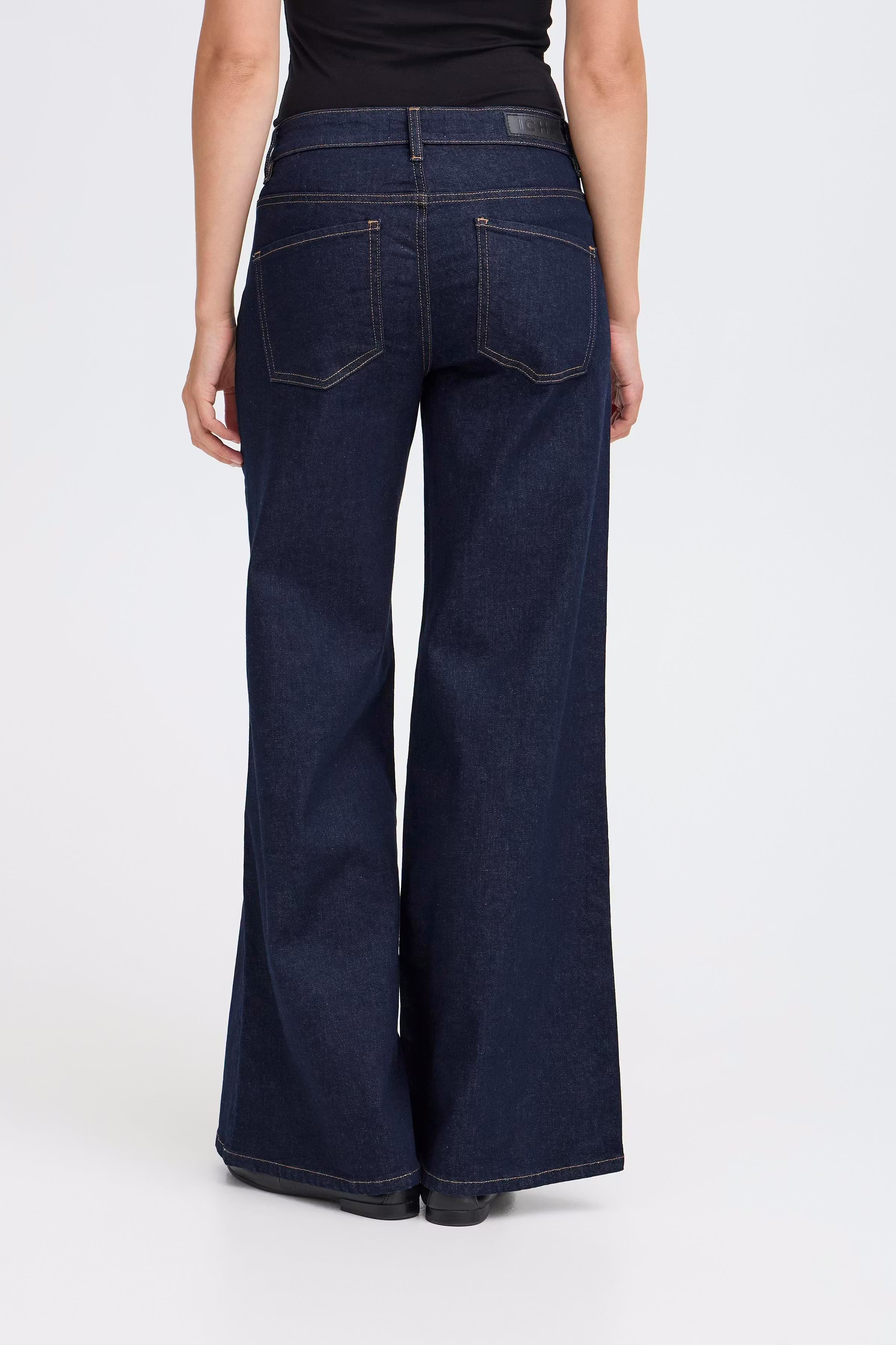 IHTWIGGY WIDE Jeans LOOKBOOK BACK 20119022-900000209
